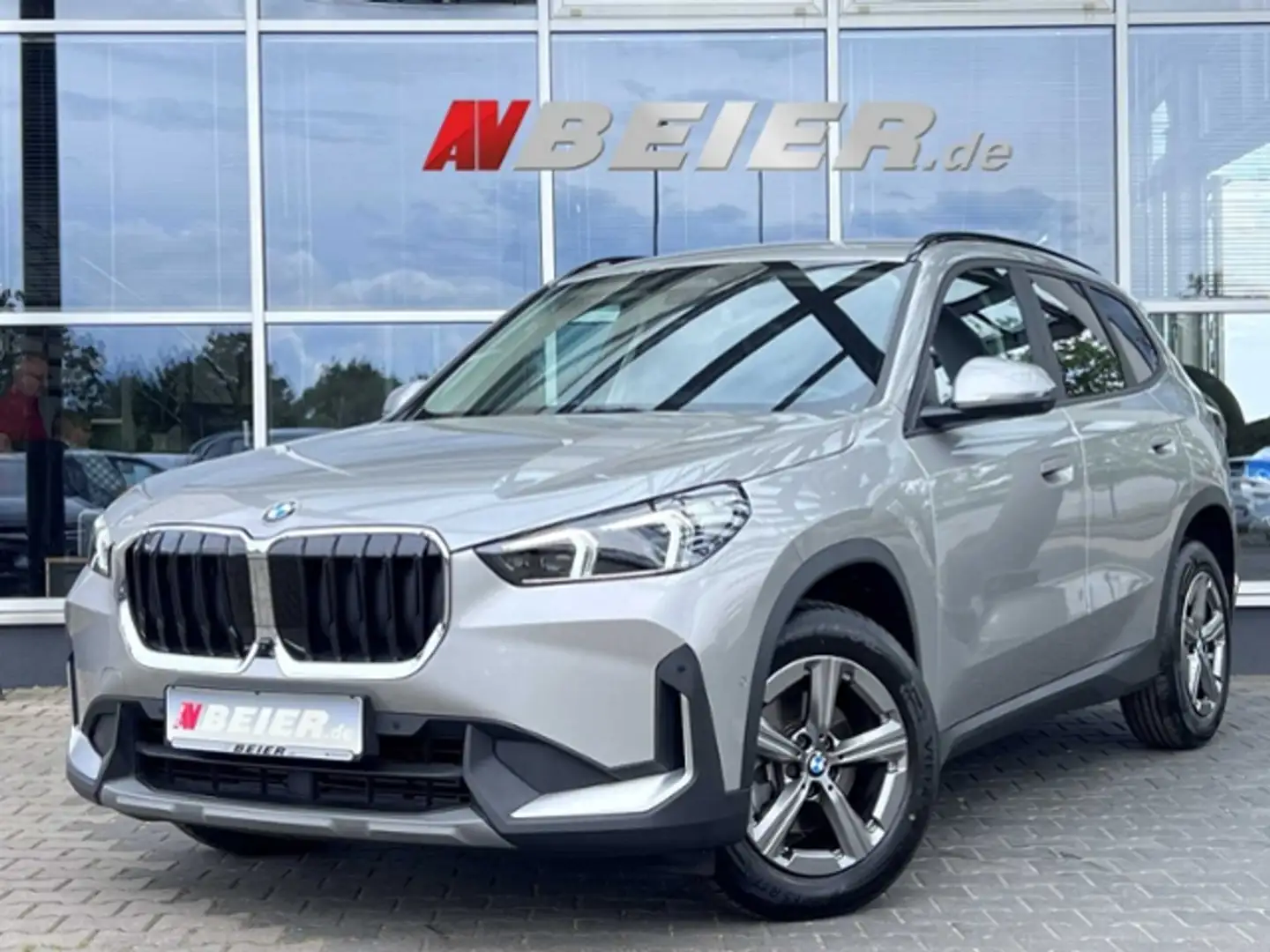 BMW X1 d HeadUp ACC AktivSitz ToT-Winkel ParkingPlus Argent - 1