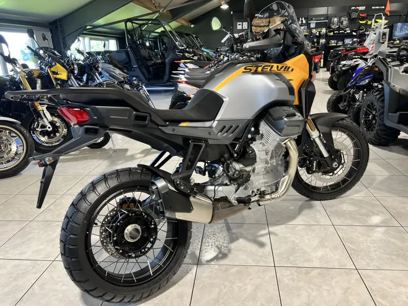 Moto Guzzi Stelvio - foto 3