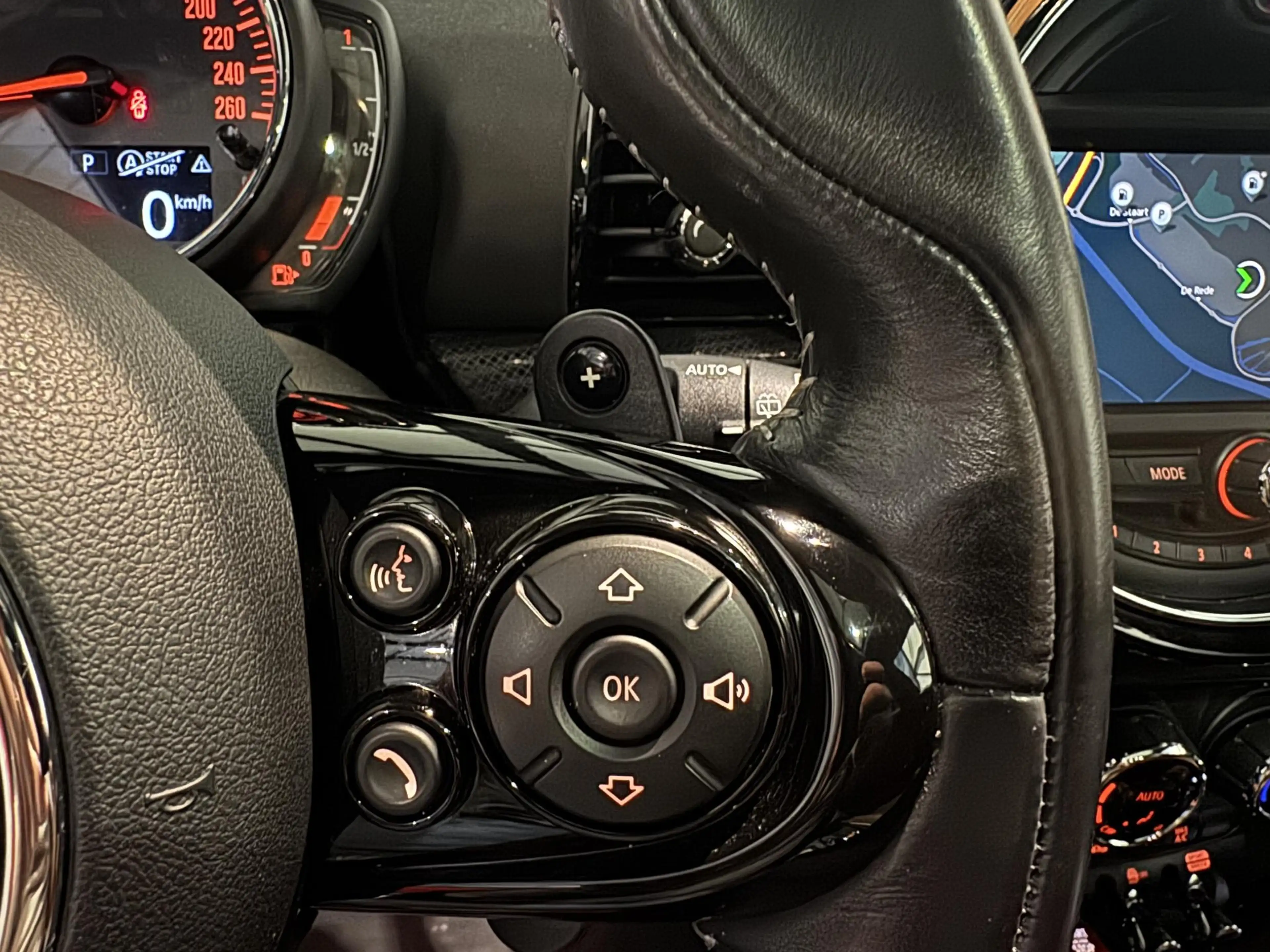 MINI Cooper S Clubman 2.0 | panorama | leder | navi | jcw velgen | — photo 15