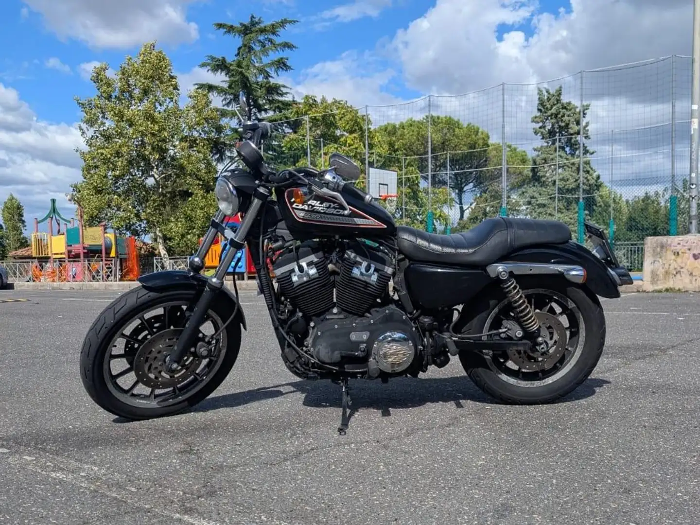 Harley-Davidson Iron 883 Černá - 1