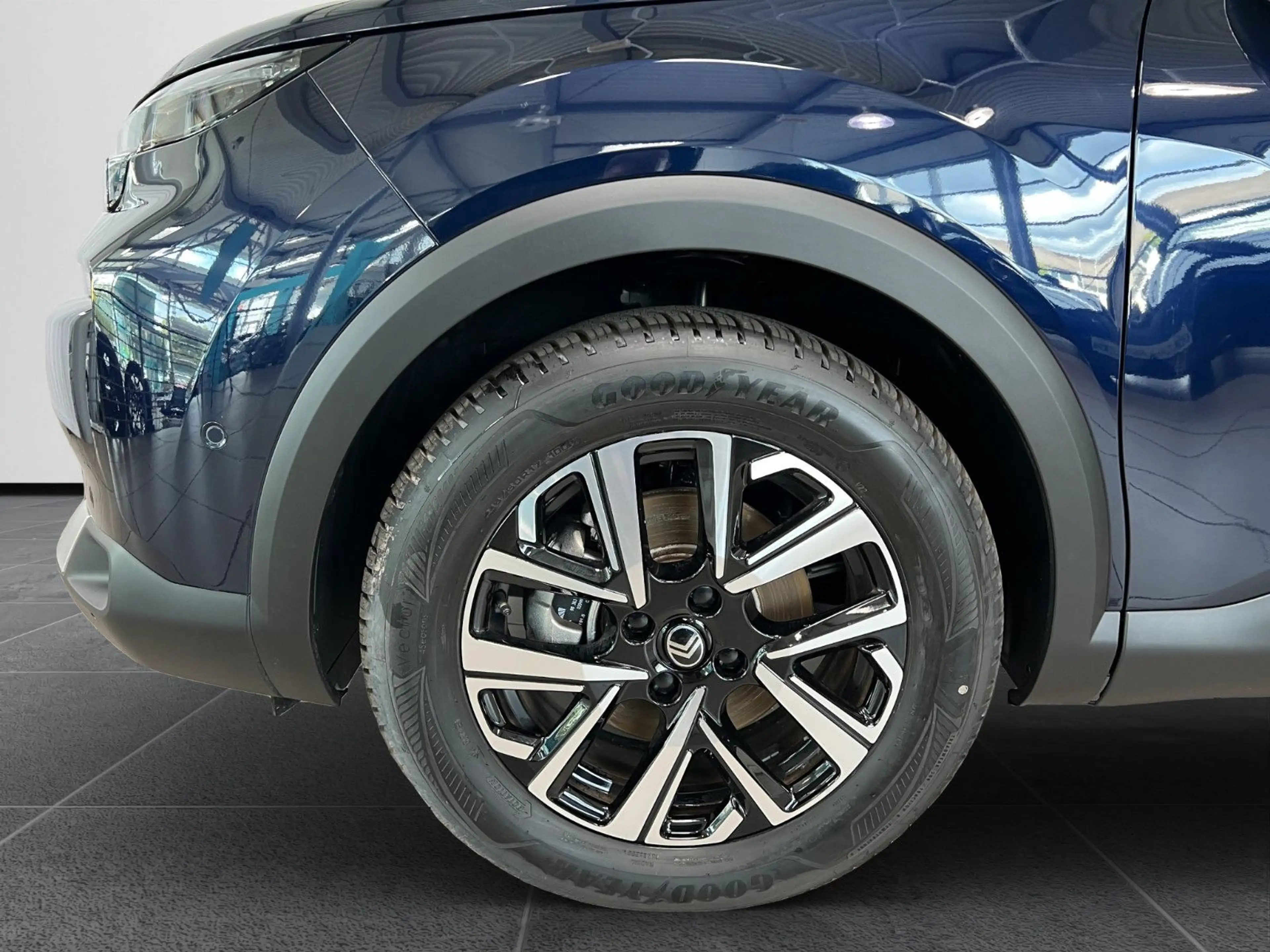Citroen C4 130 Max 360° Kamera+ACC+SHZ+Glasschiebedach — photo 9