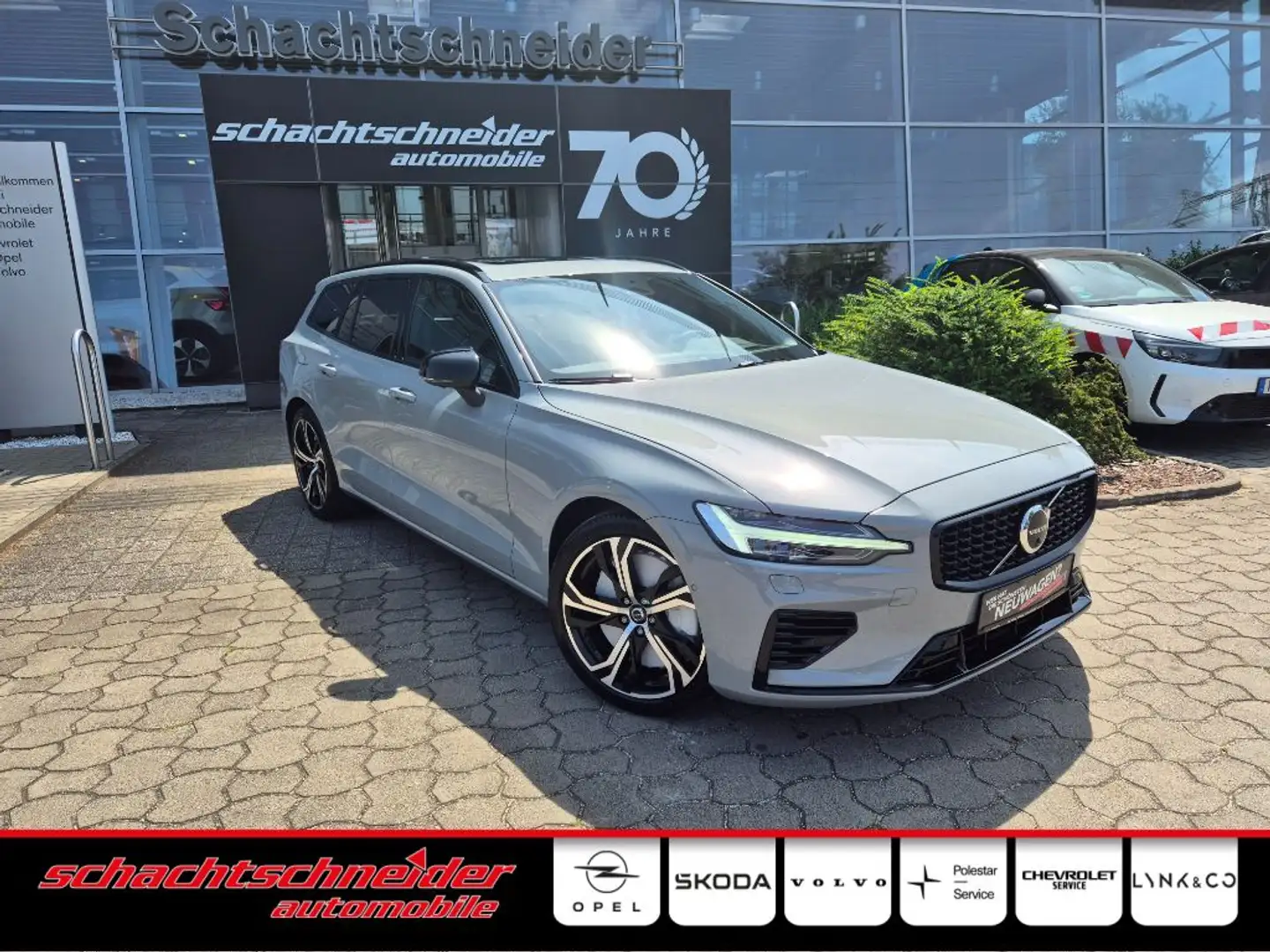 Volvo V60 T6 Plug-in Hybrid AWD Plus Dark+LagomPak+ Grau - 1