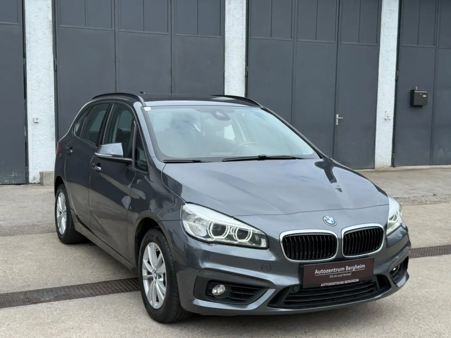 BMW 218 2er-Reihe Active Tourer Diesel (F45)  Active Tour Grau - 1