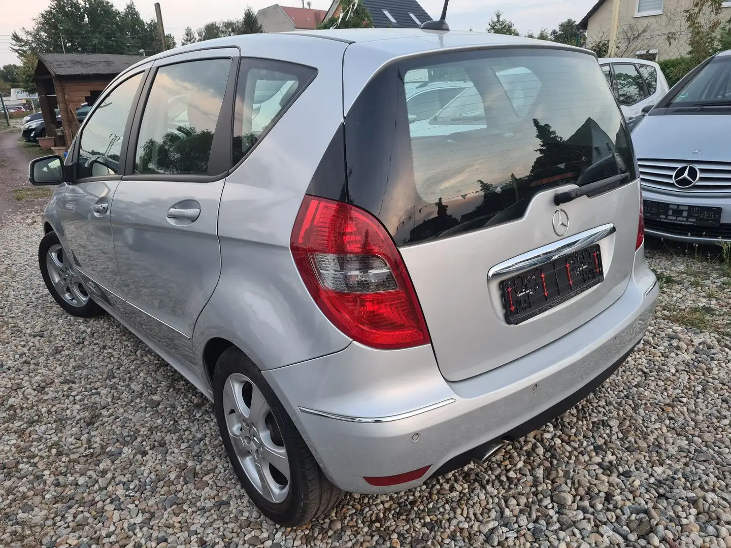 Mercedes-Benz A 160 BlueEfficiency Avantgarde TOP AUSST./EURO5 Silber - 2