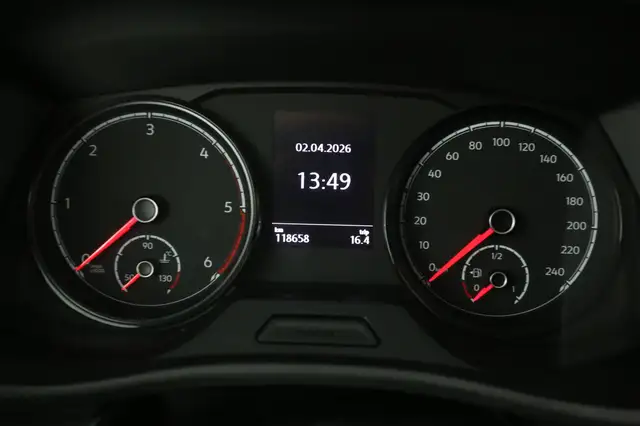 Volkswagen Transporter view 12
