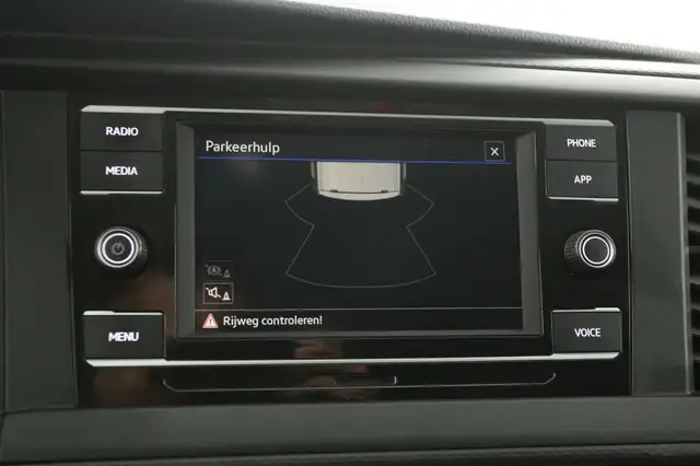Volkswagen Transporter view 14