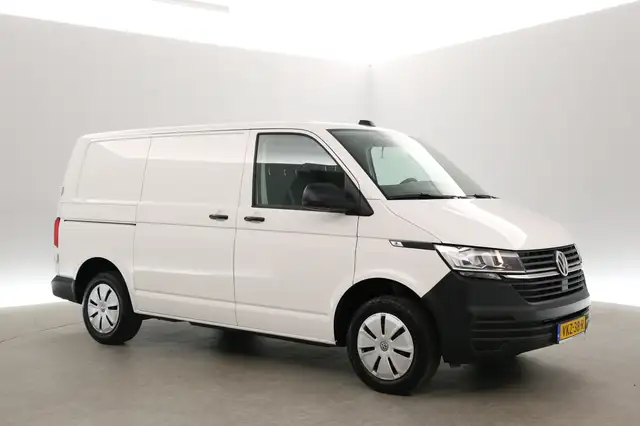 Volkswagen Transporter view 6