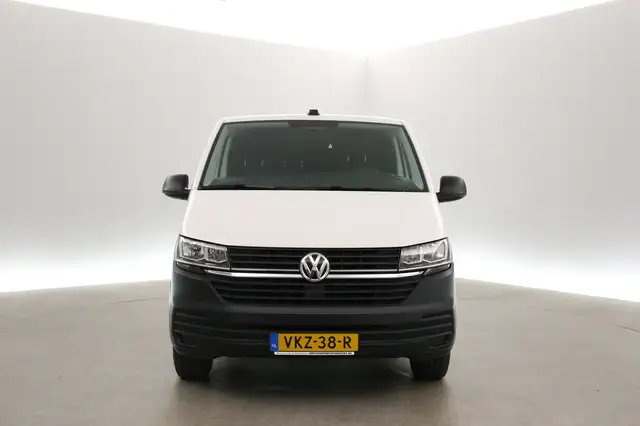 Volkswagen Transporter view 7