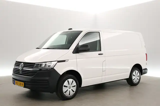 Volkswagen Transporter view 8