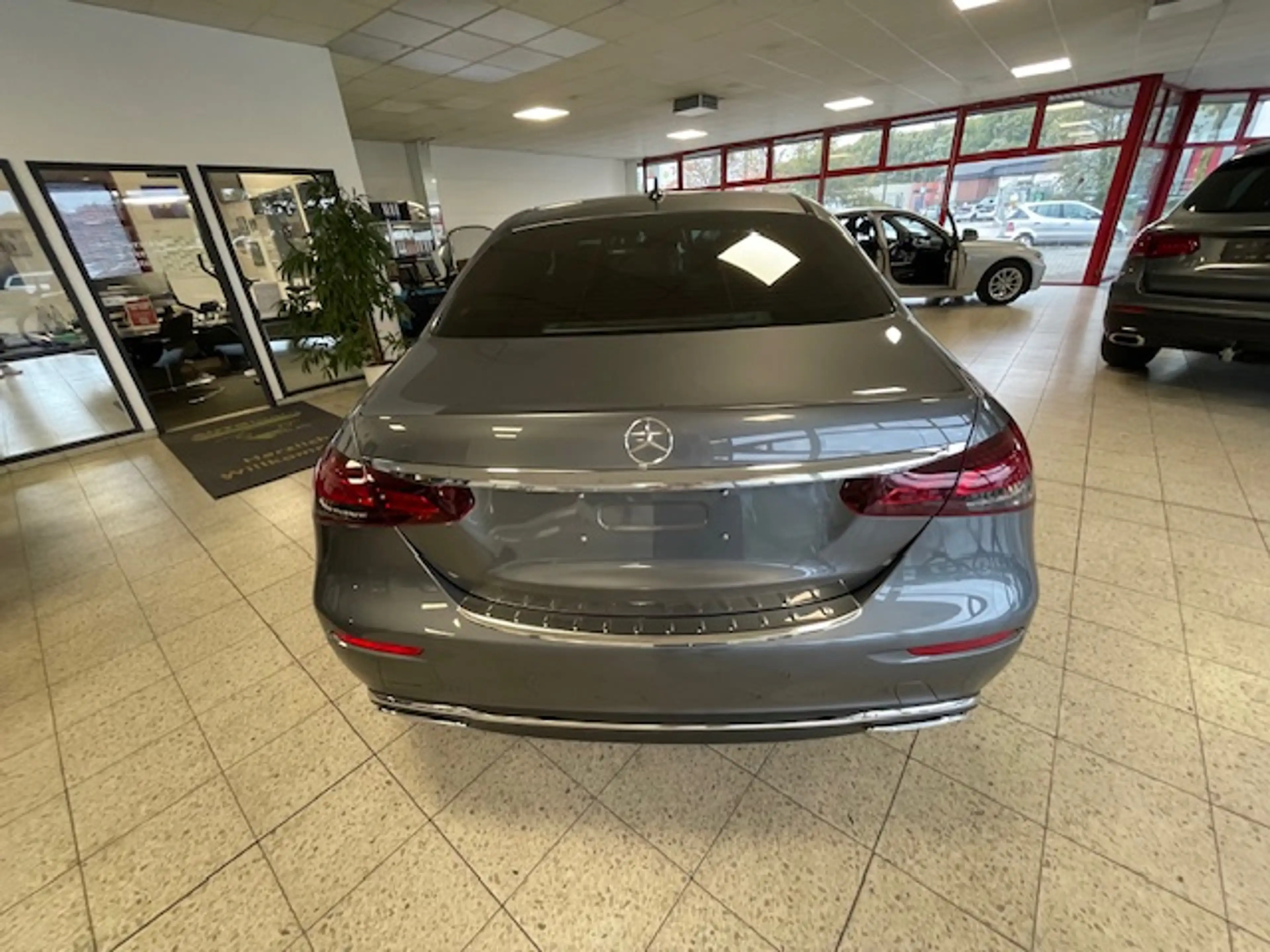 Mercedes-Benz E 220 E 220 d (213.004) — photo 4