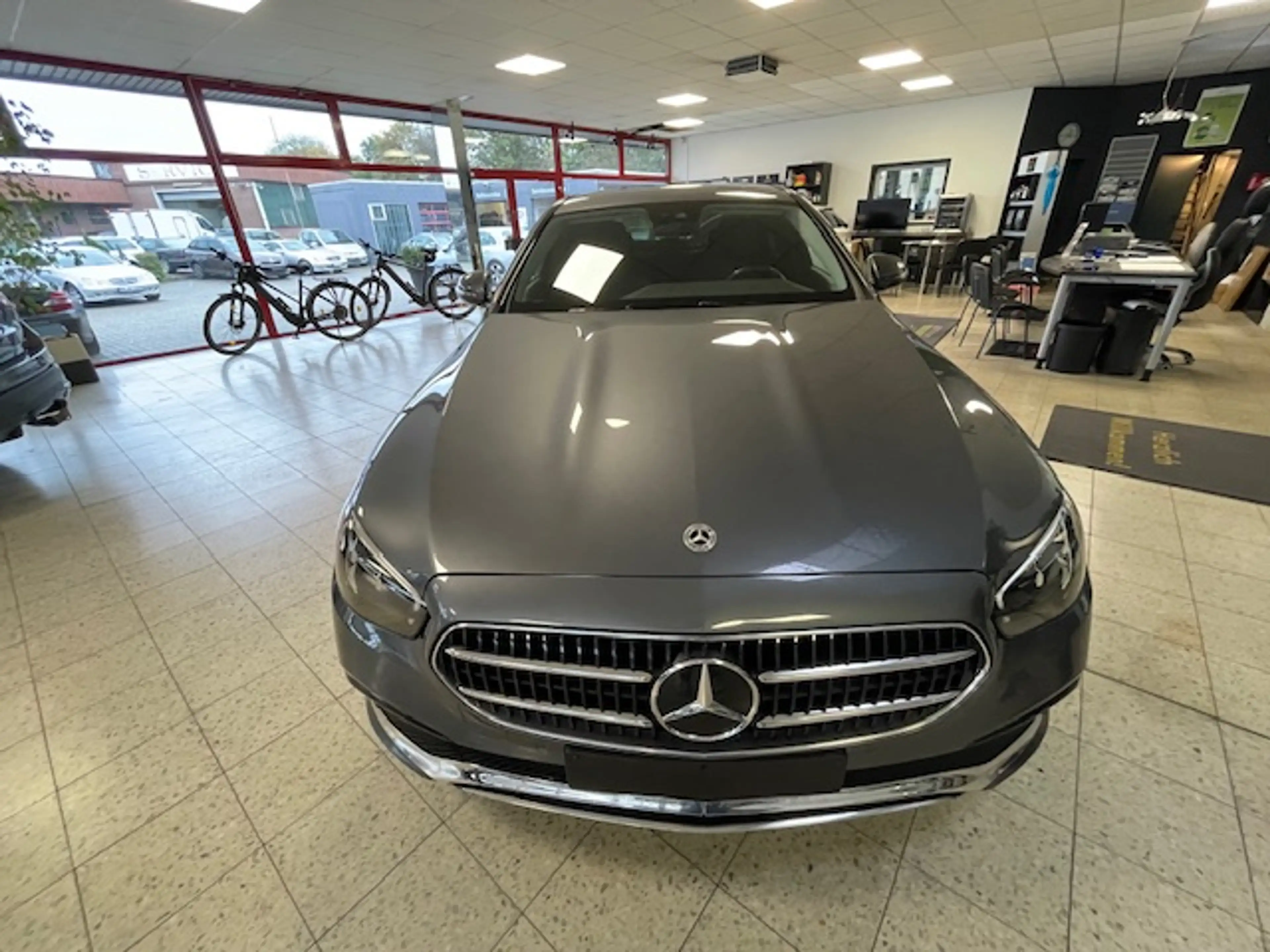 Mercedes-Benz E 220 E 220 d (213.004) — photo 2