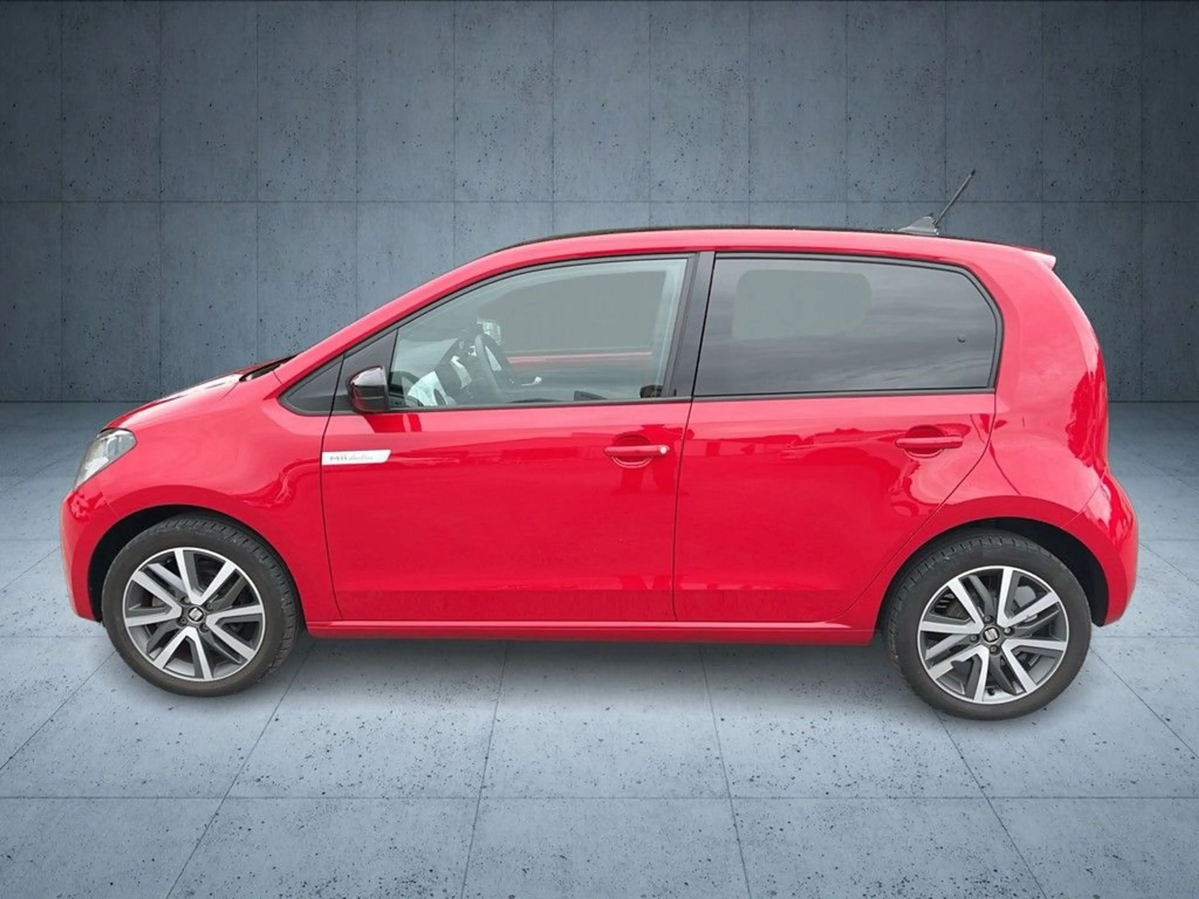 SEAT Mii electric Plus SHZ PDC CCS — photo 3