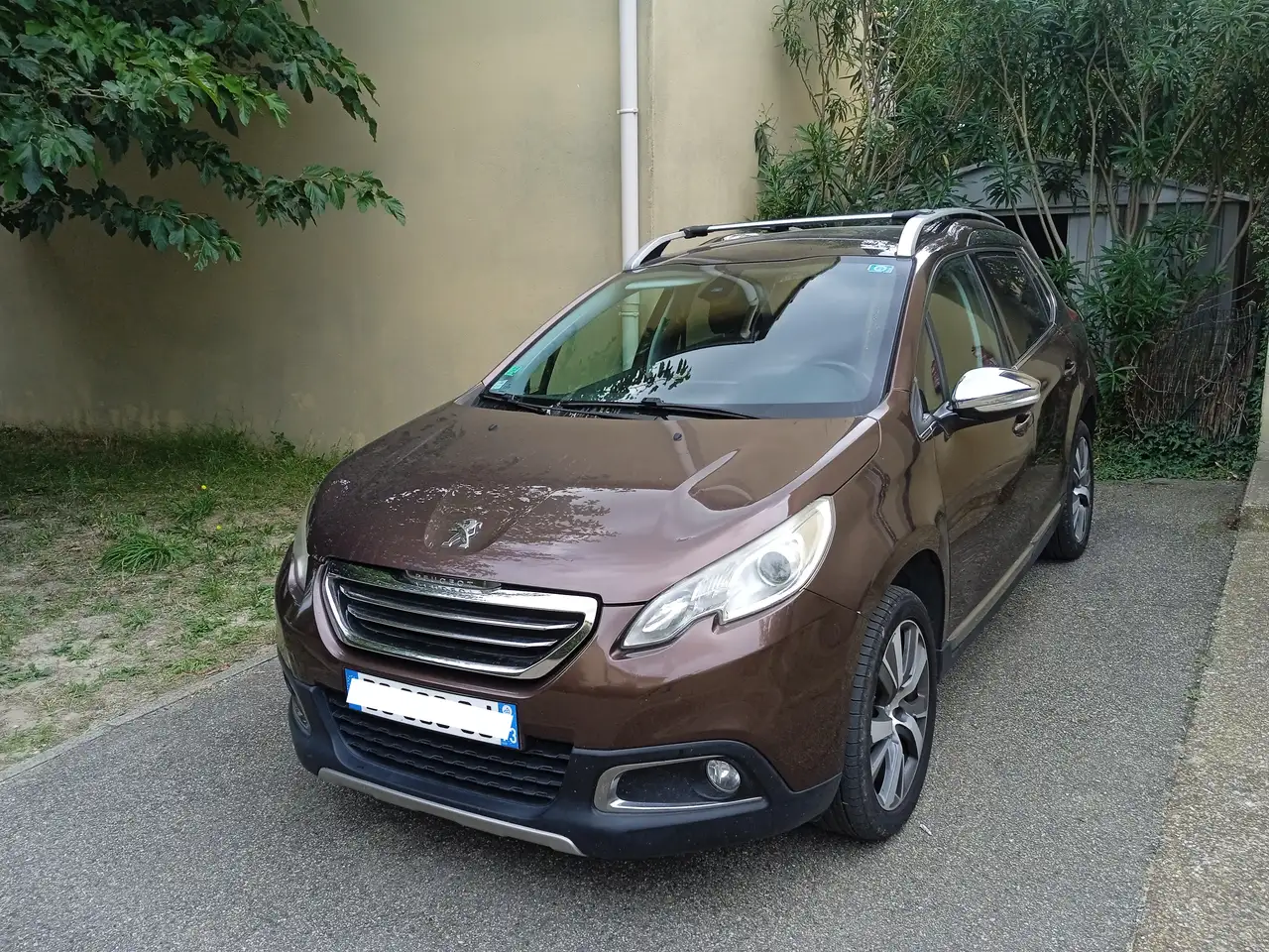 Peugeot 2008 1.6 e-HDi 115ch FAP BVM6 FÃ©line Cuivre