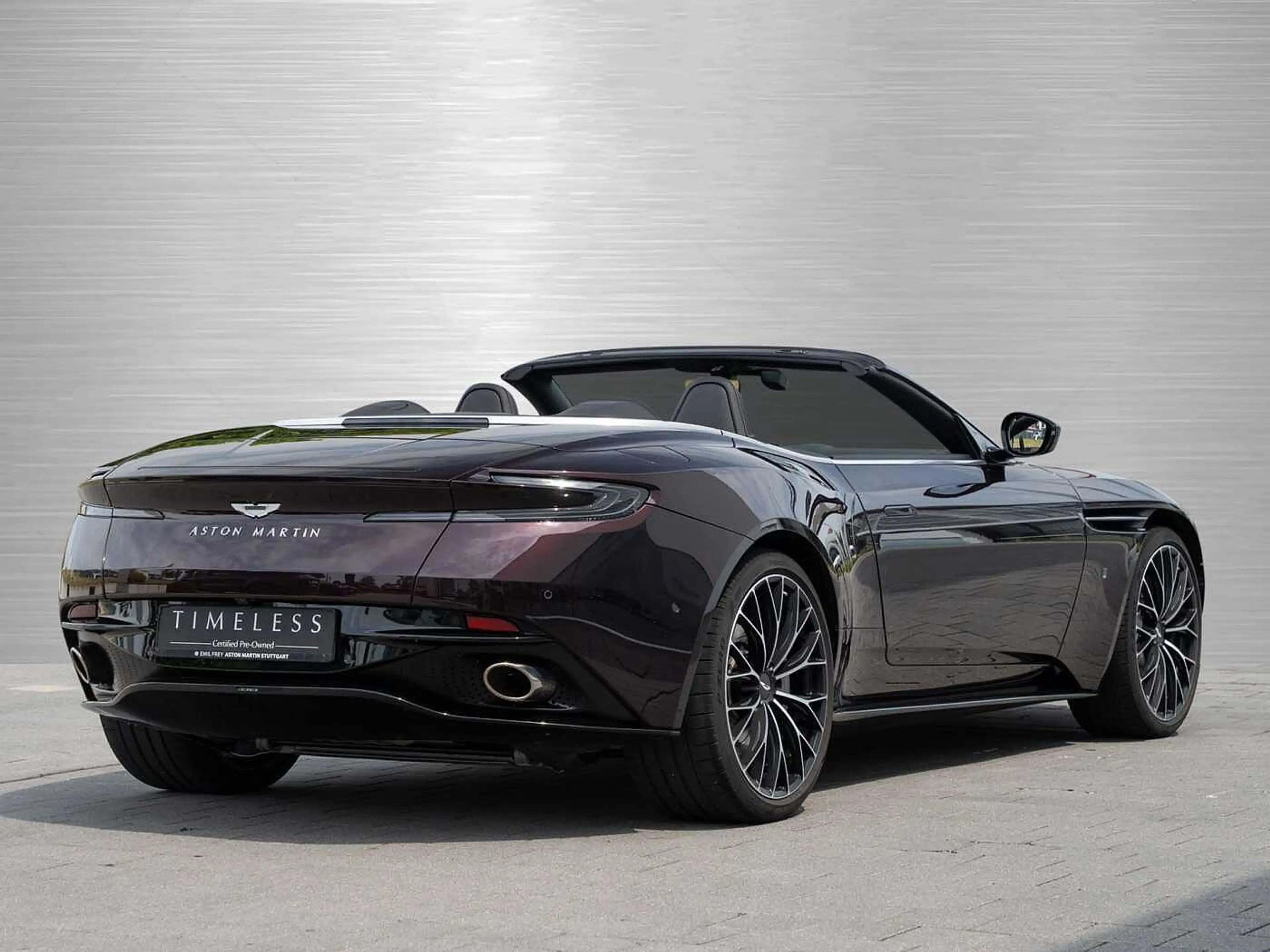Aston Martin DB11 V8 Volante Q Sonderlackierung — photo 15