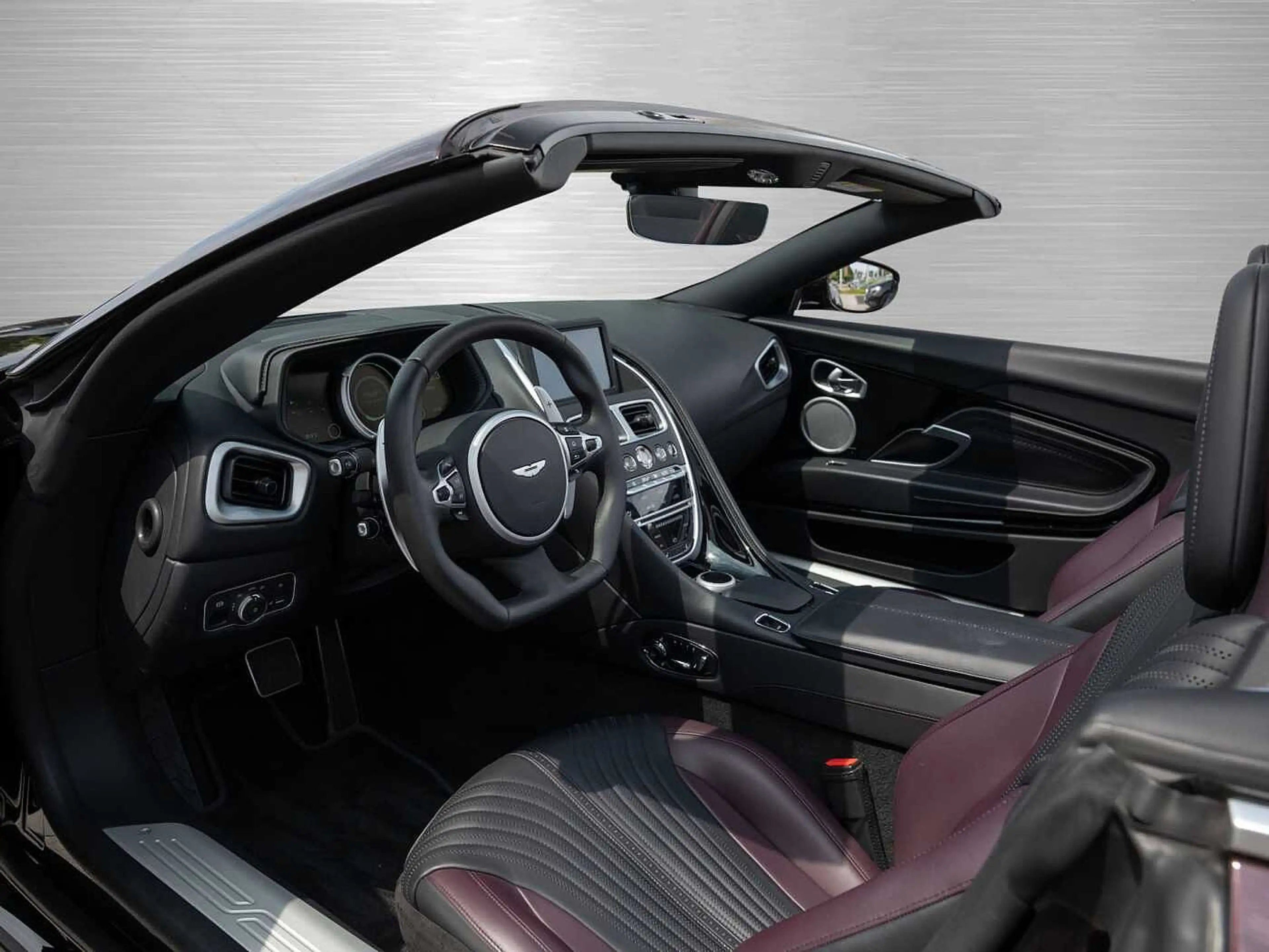 Aston Martin DB11 V8 Volante Q Sonderlackierung — photo 3