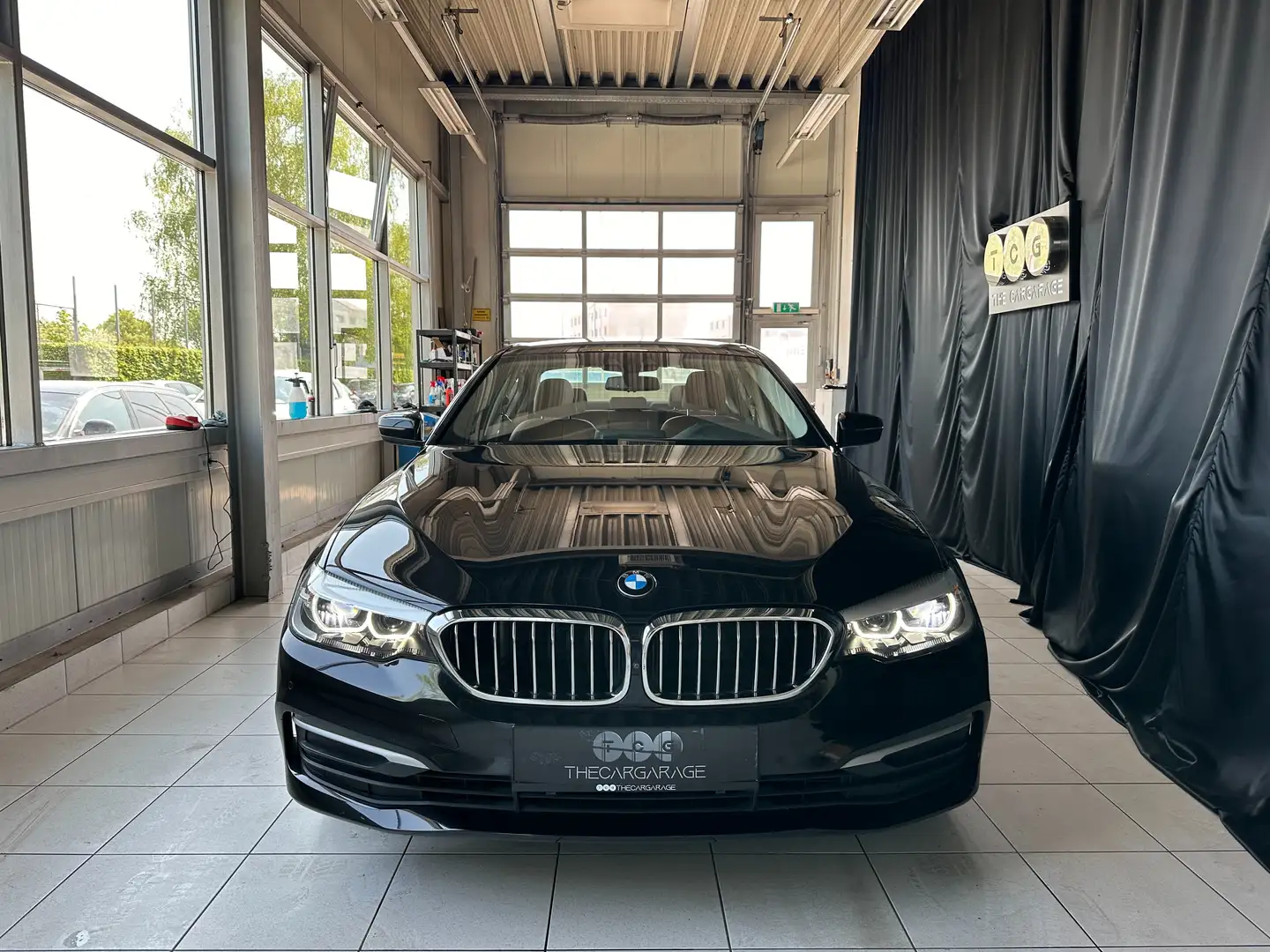 BMW 520 520 d Schwarz - 2