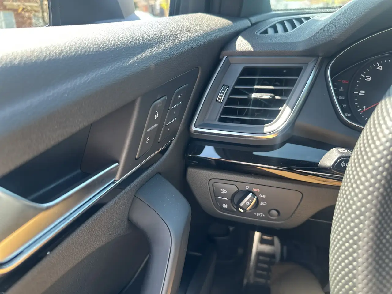 Audi Q5 снимка Audi Q5