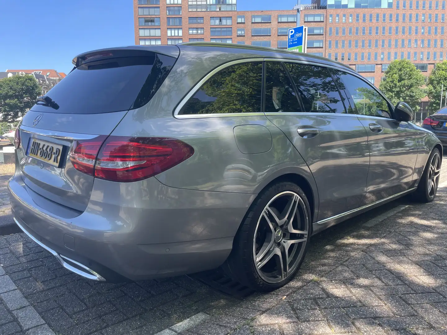 Mercedes-Benz C 220 (BlueTEC) d T 7G-TRONIC AMG Line - 2