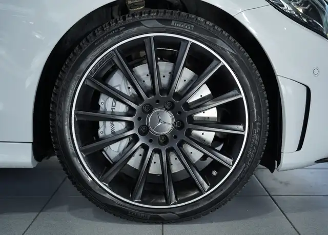 Mercedes-Benz C Class view 6