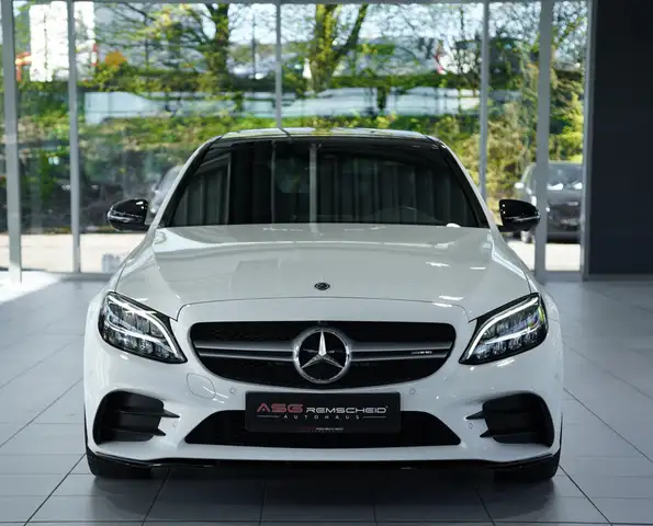 Mercedes-Benz C Class view 4