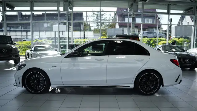 Mercedes-Benz C Class view 11