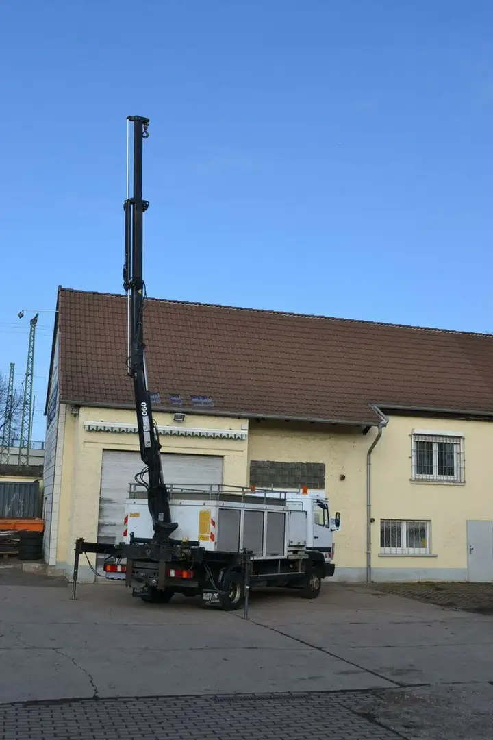 Mercedes-Benz 811 Koffer KRAN HIAB 060 Service Truck Weiß - 2