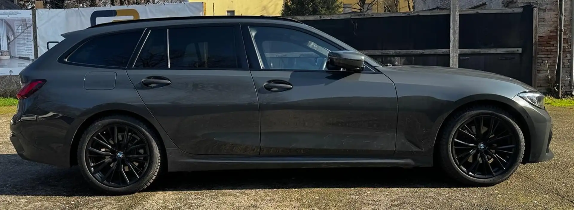 BMW 320 320d Touring mhev 48V xdrive Msport auto - 2