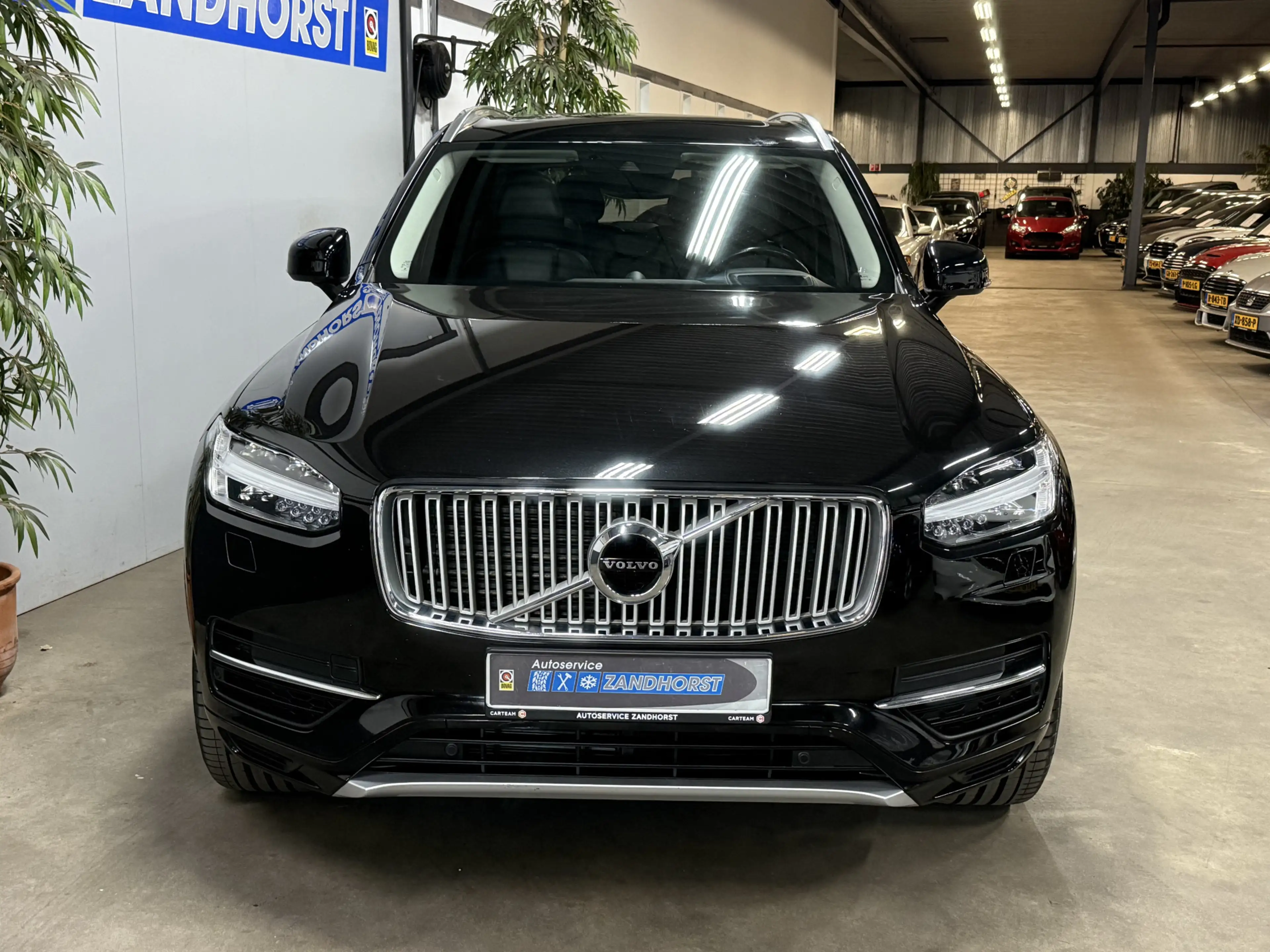 Volvo XC90 2.0 T8 Twin Engine AWD Inscription // 7 Pers // B& — photo 2