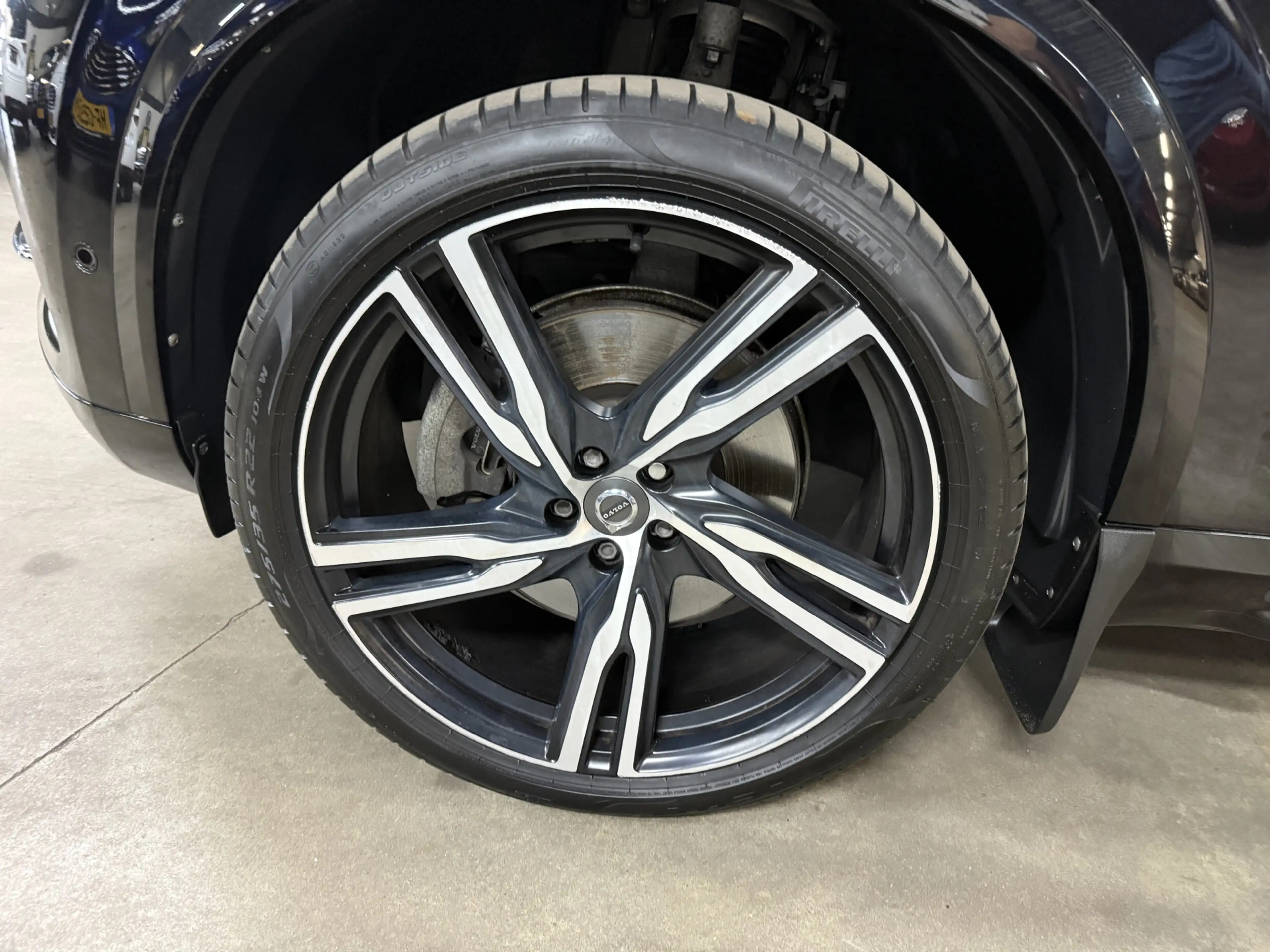 Volvo XC90 2.0 T8 Twin Engine AWD Inscription // 7 Pers // B& — photo 7