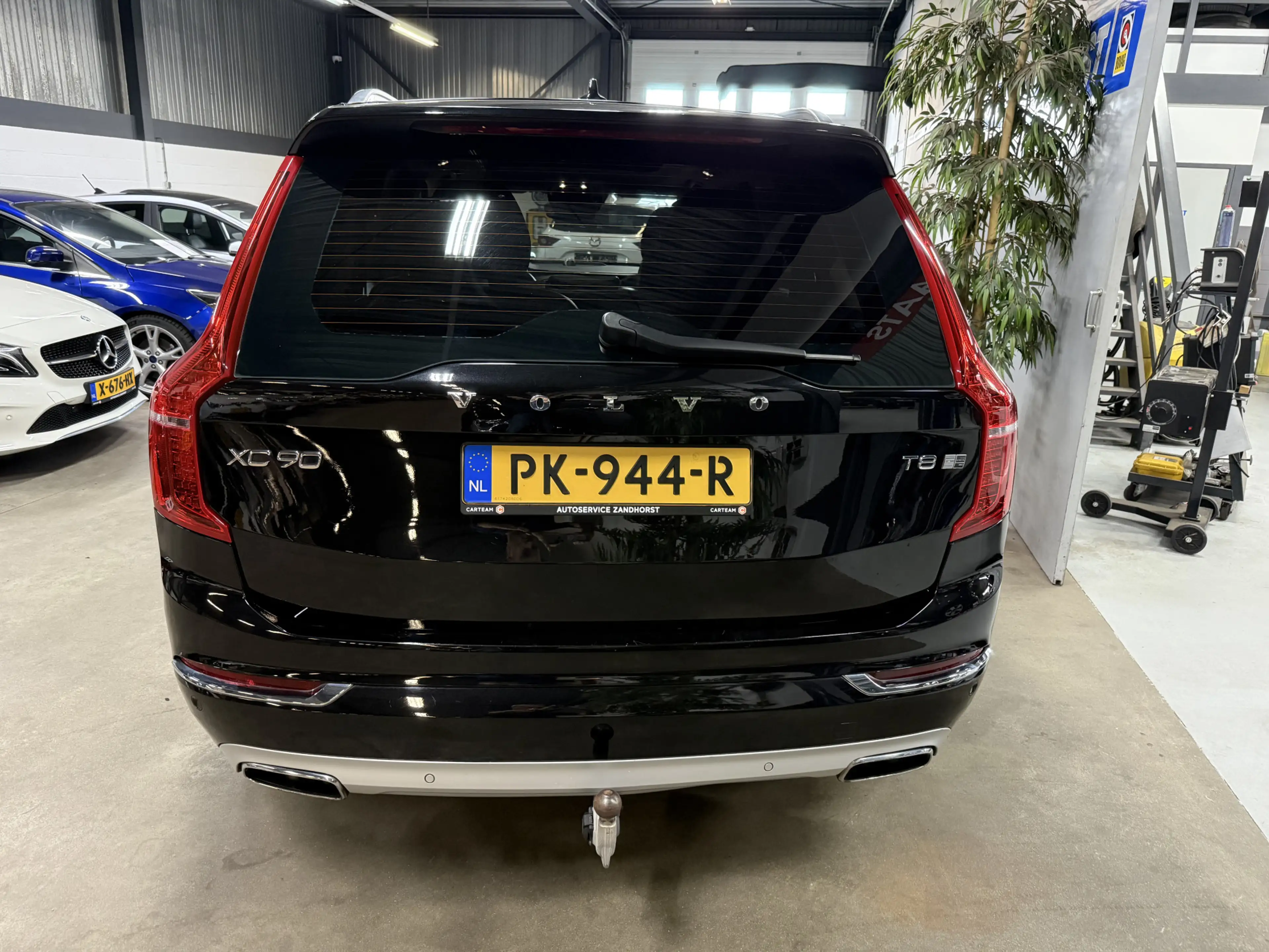 Volvo XC90 2.0 T8 Twin Engine AWD Inscription // 7 Pers // B& — photo 5