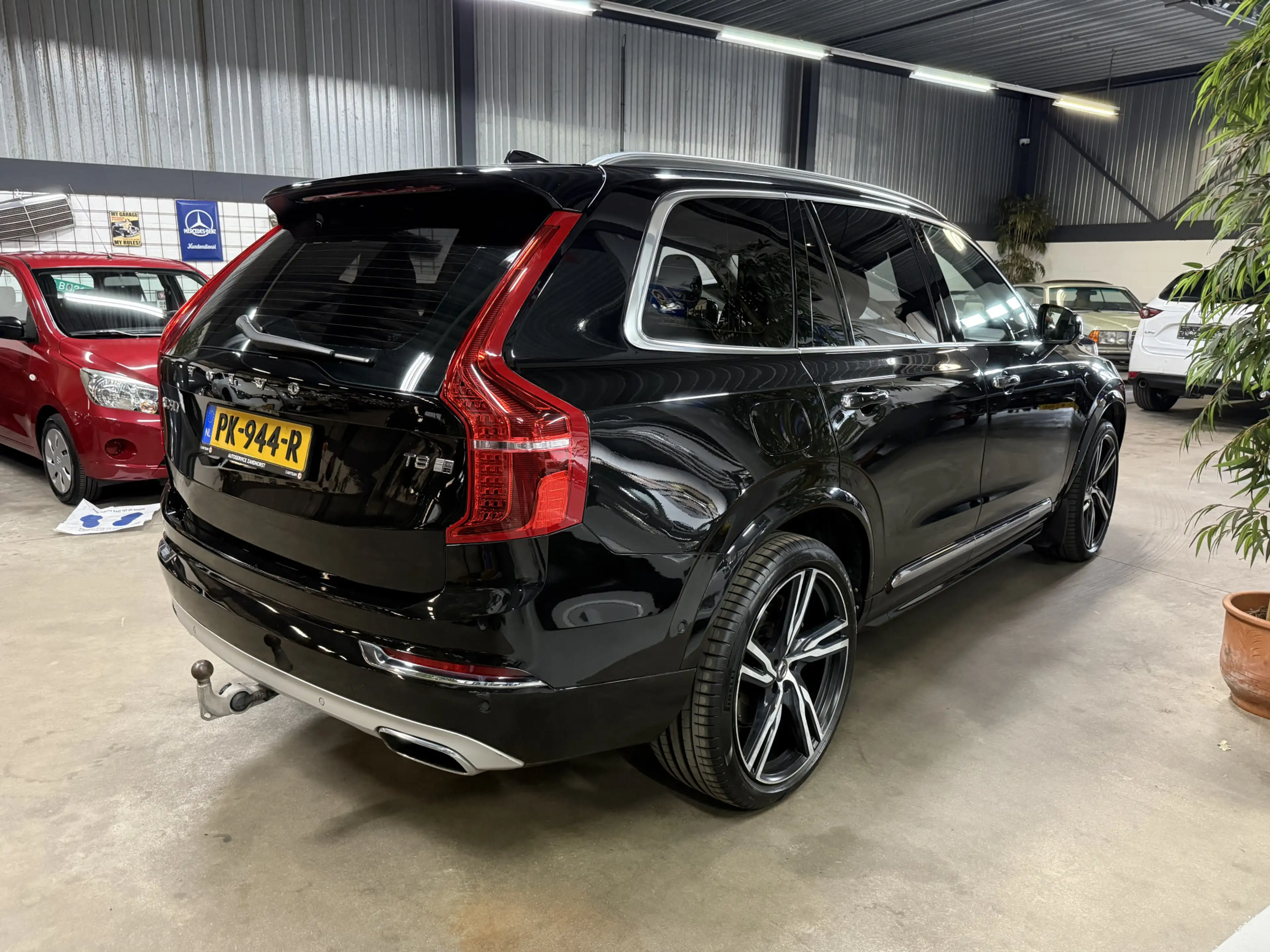 Volvo XC90 2.0 T8 Twin Engine AWD Inscription // 7 Pers // B& — photo 4