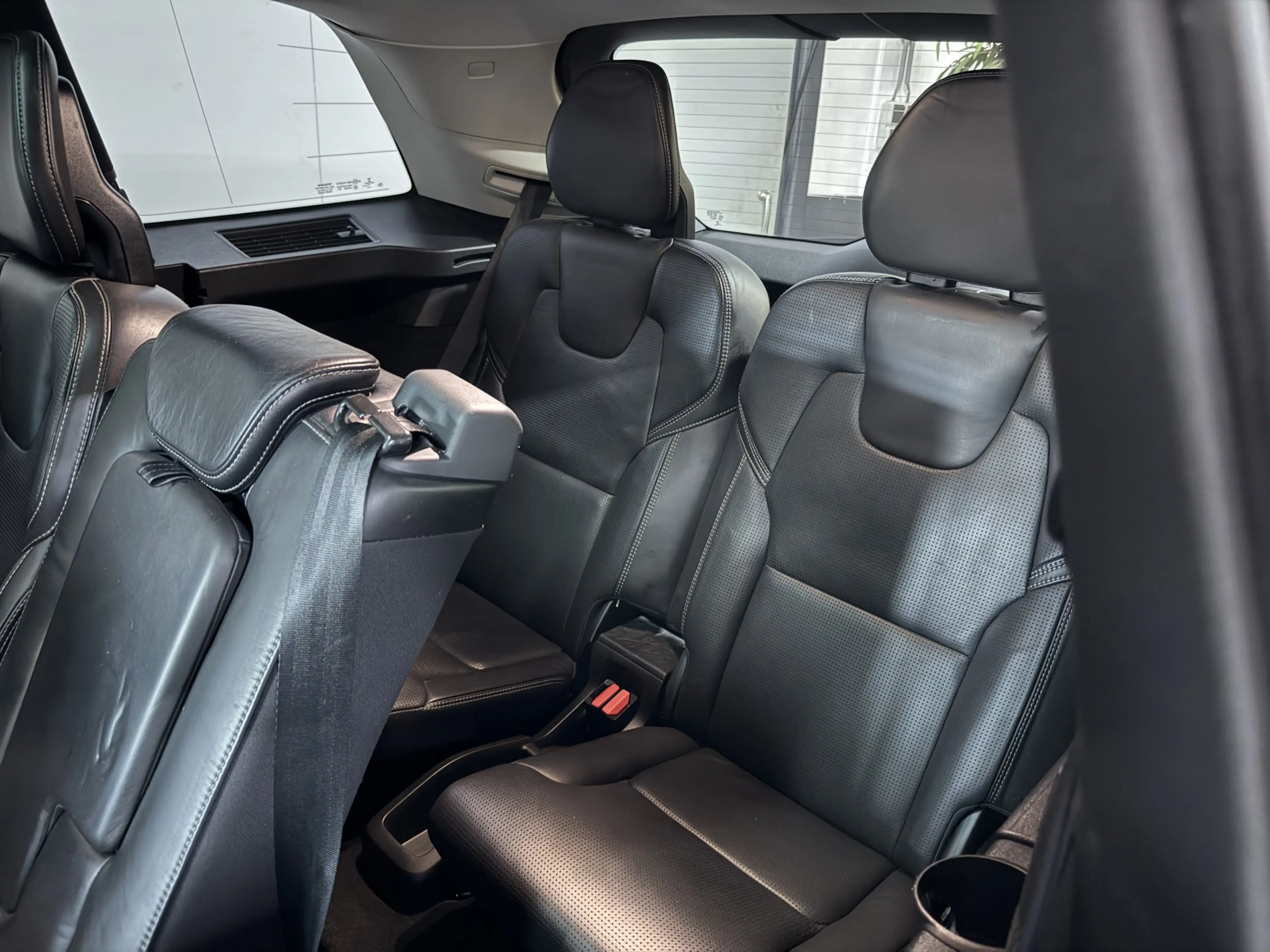 Volvo XC90 2.0 T8 Twin Engine AWD Inscription // 7 Pers // B& — photo 10