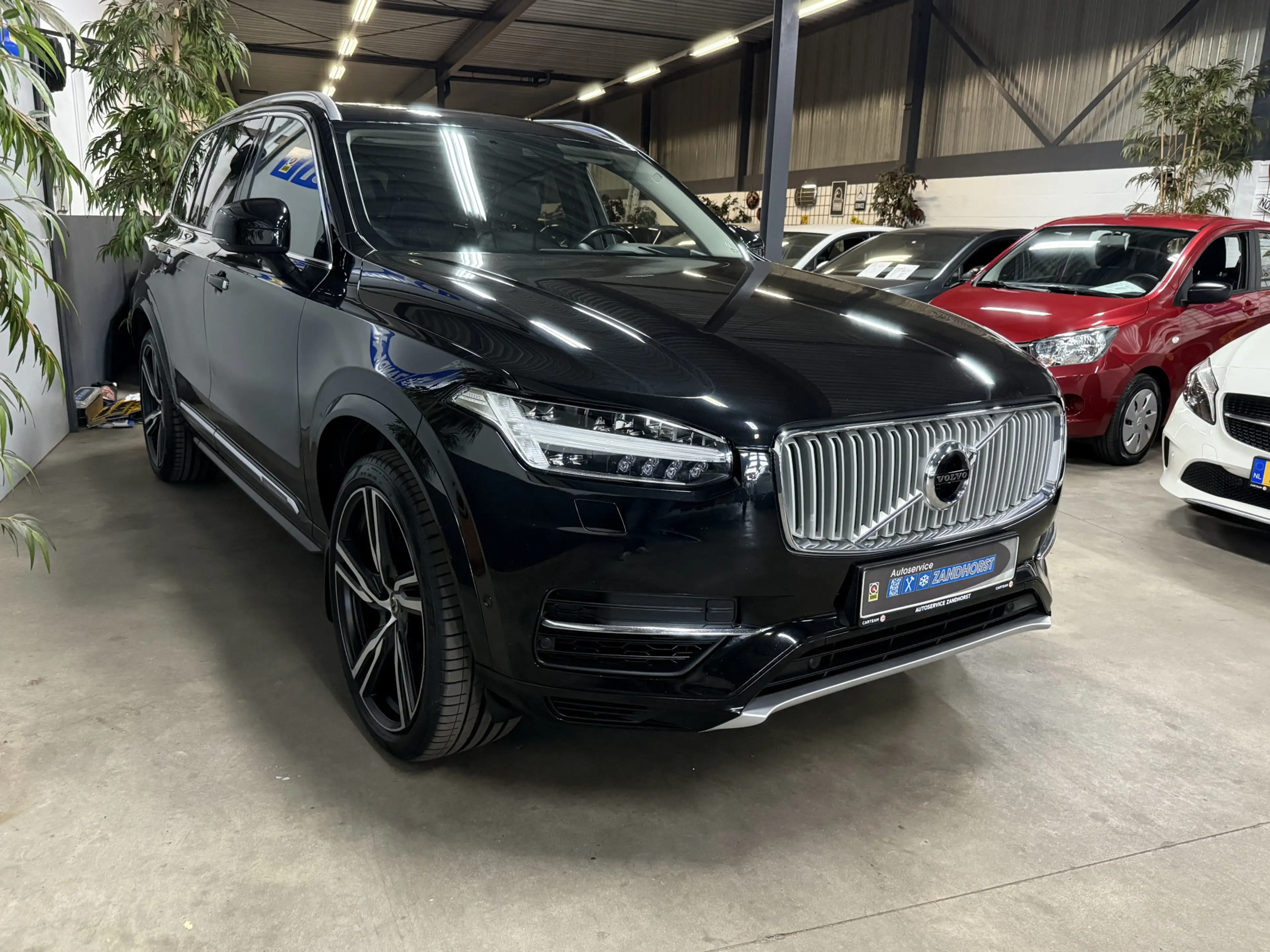 Volvo XC90 2.0 T8 Twin Engine AWD Inscription // 7 Pers // B& — photo 3