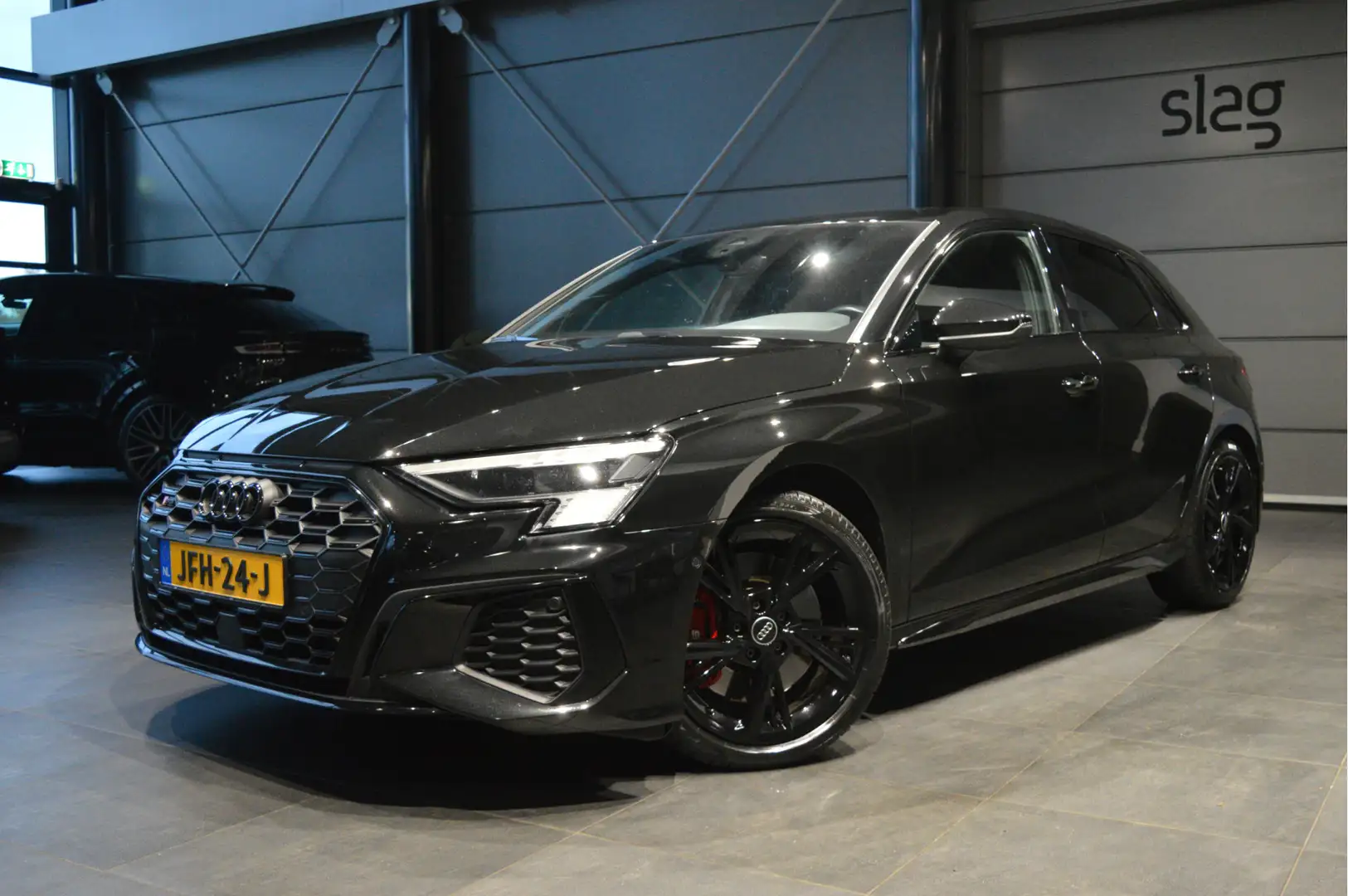 Audi S3 Sportback 2.0 TFSI quattro B&O navi camera led pdc Zwart - 1
