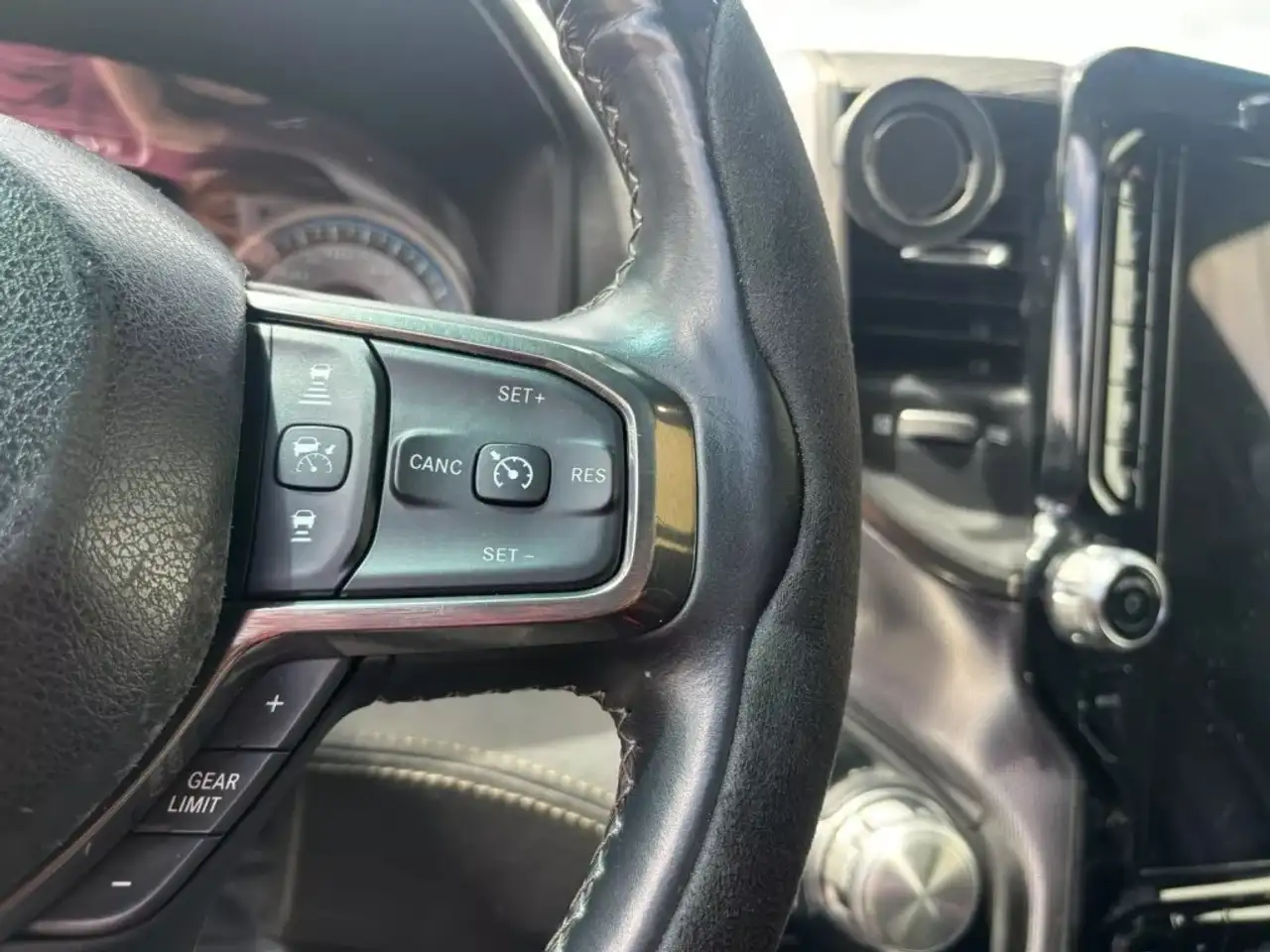 Dodge RAM 2021 — фото 10