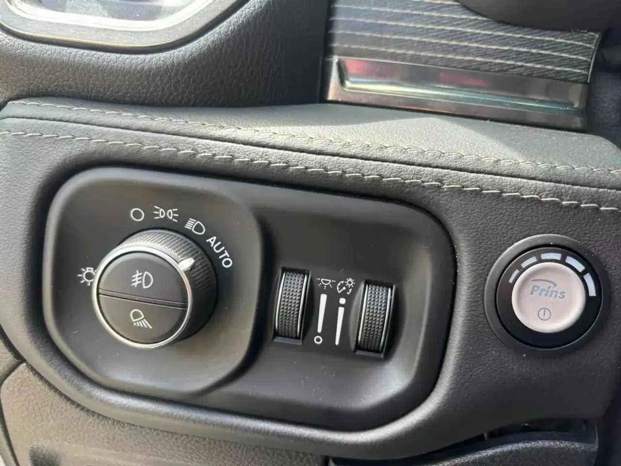 Dodge RAM 2021 — фото 12