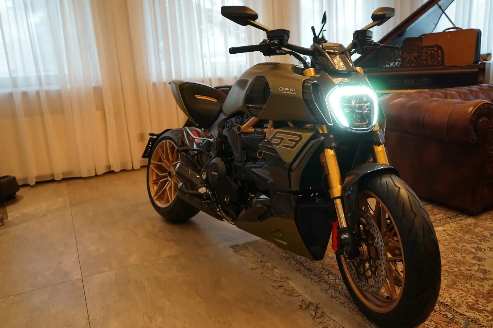 Ducati Diavel 1260 Lamborghini Edition 285/630 Grün - 1