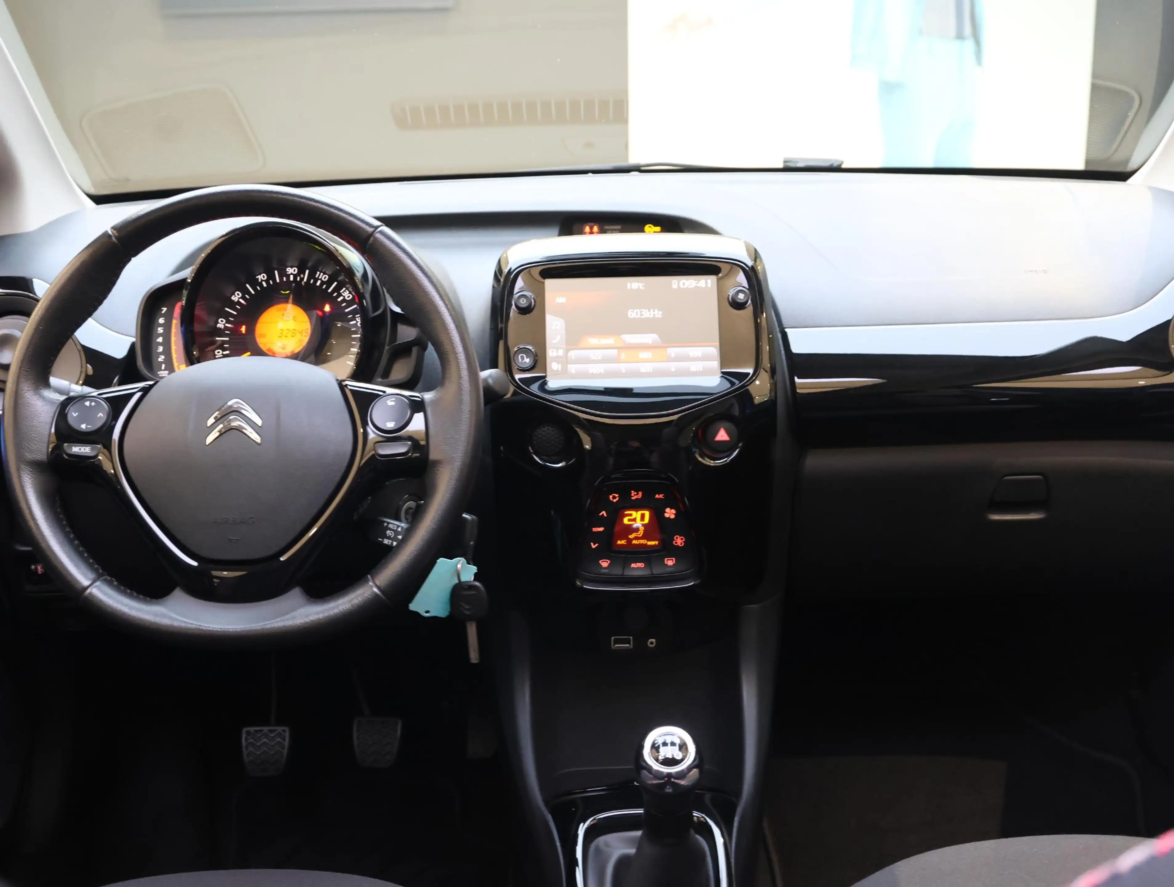 Citroen C1 Airscape Shine 72 pk | Achteruitrijcamera | Climat — photo 14