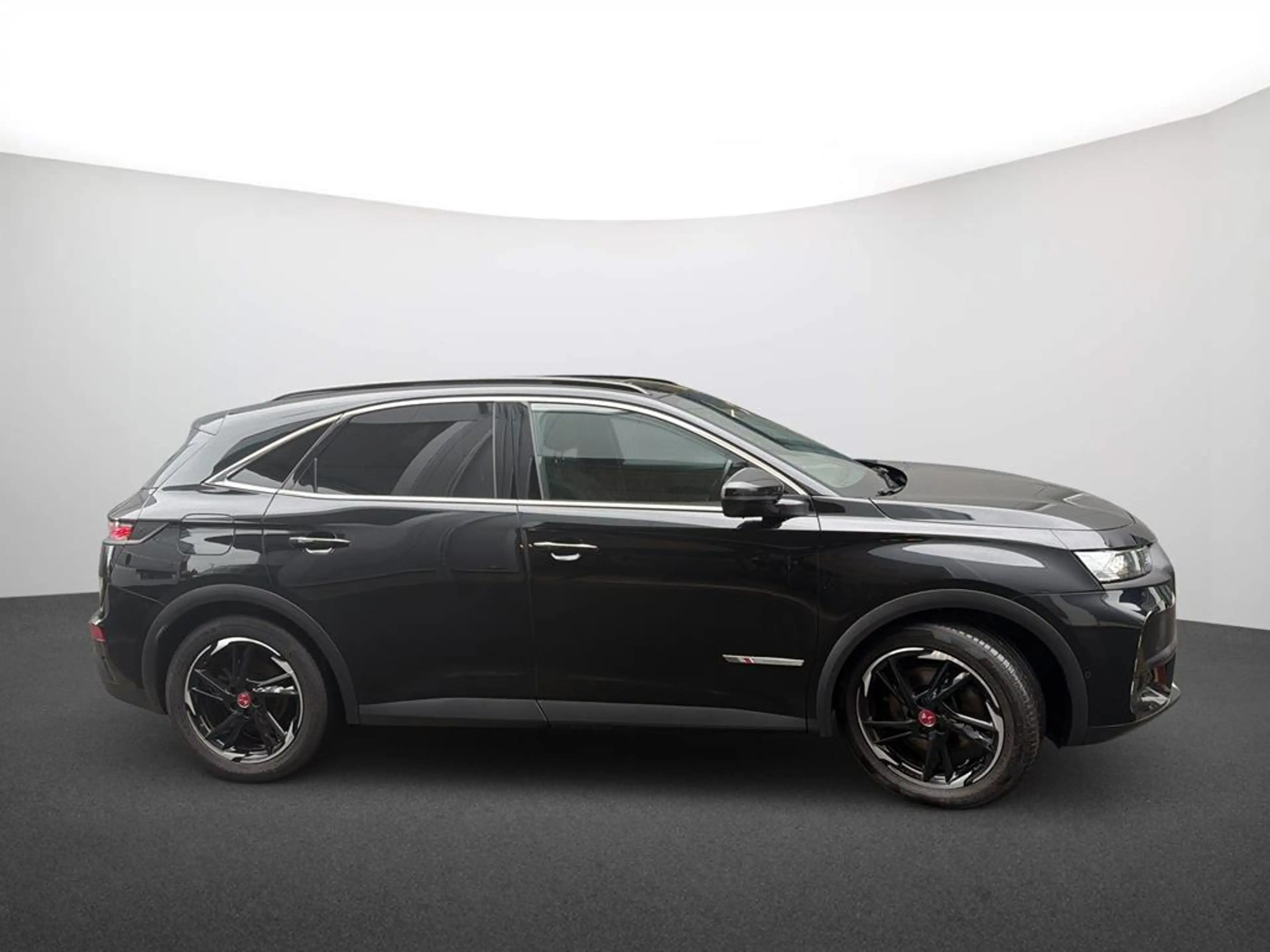 DS Automobiles DS 7 Crossback E-Tense 4x4 Performance Line — photo 5