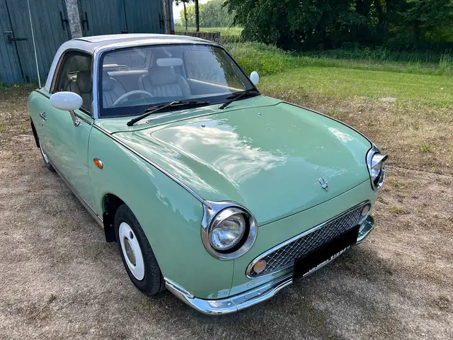 Nissan Figaro