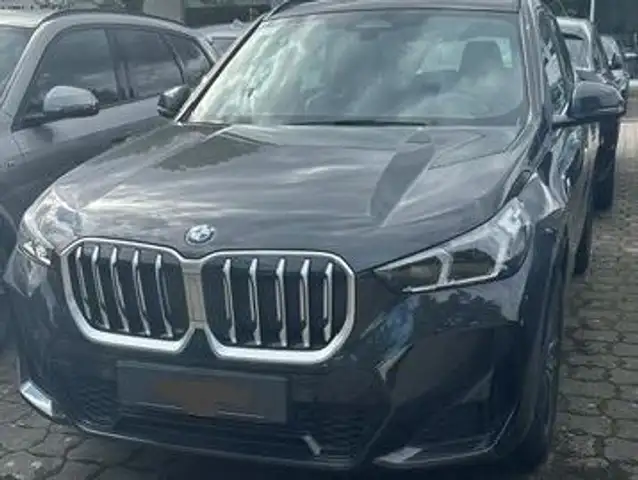 BMW X1 view 2