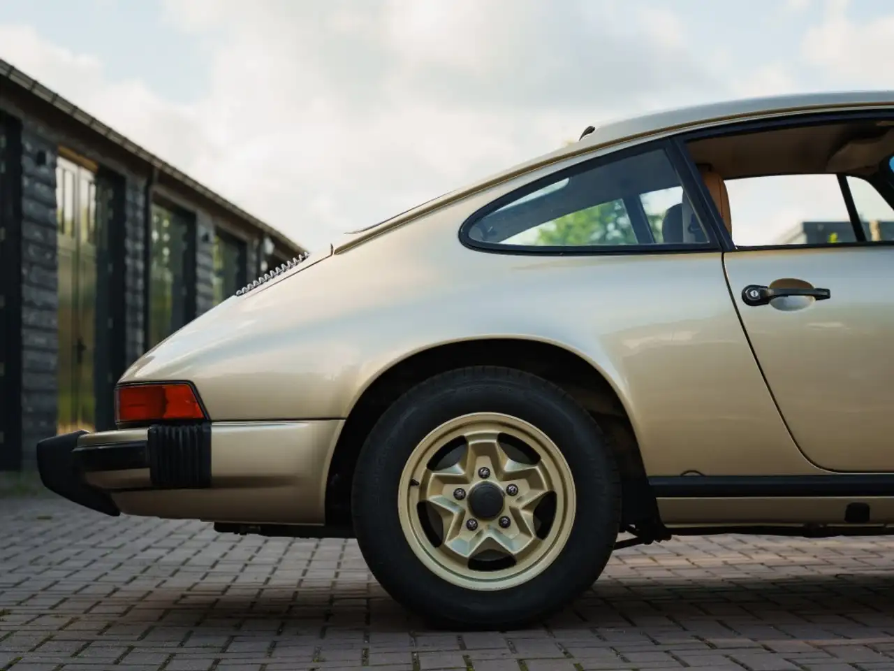 Porsche 911 Signature Edition - 2.7 Coupe - Platinum diamond M, foto 8