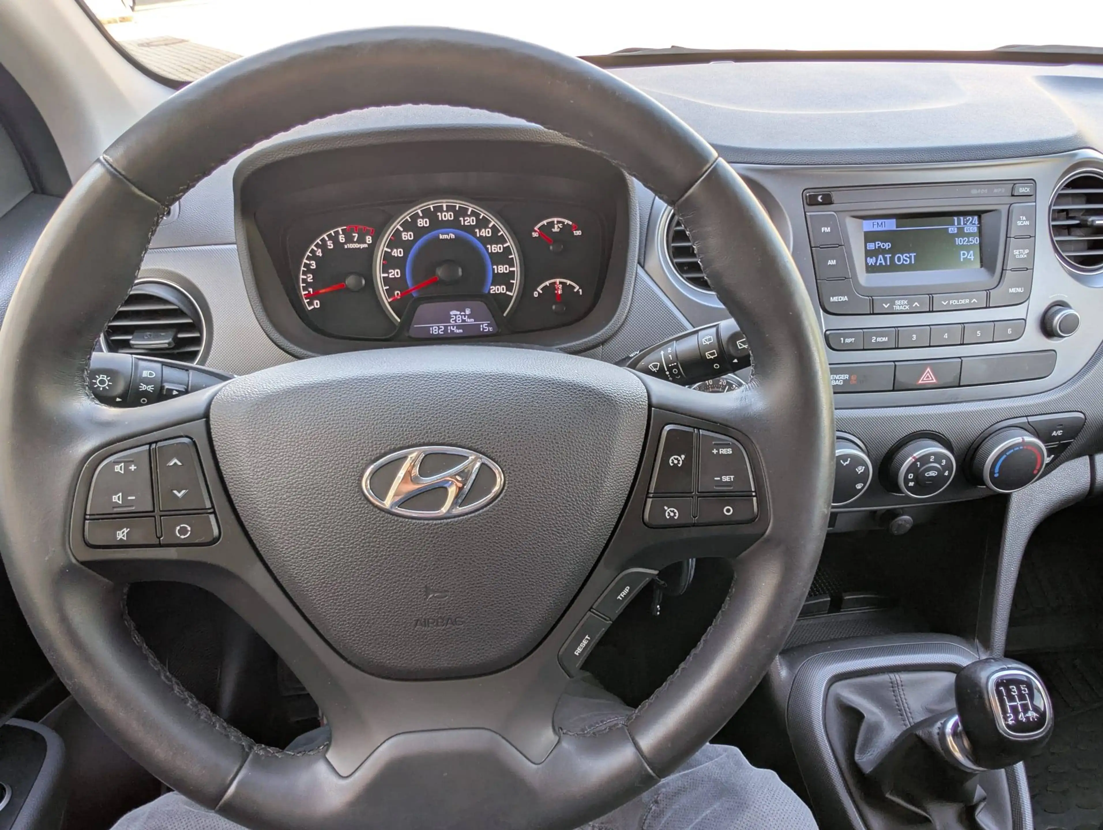 Hyundai i10 Trend, Klima, SHZ, Lenkrad beheizt — photo 9