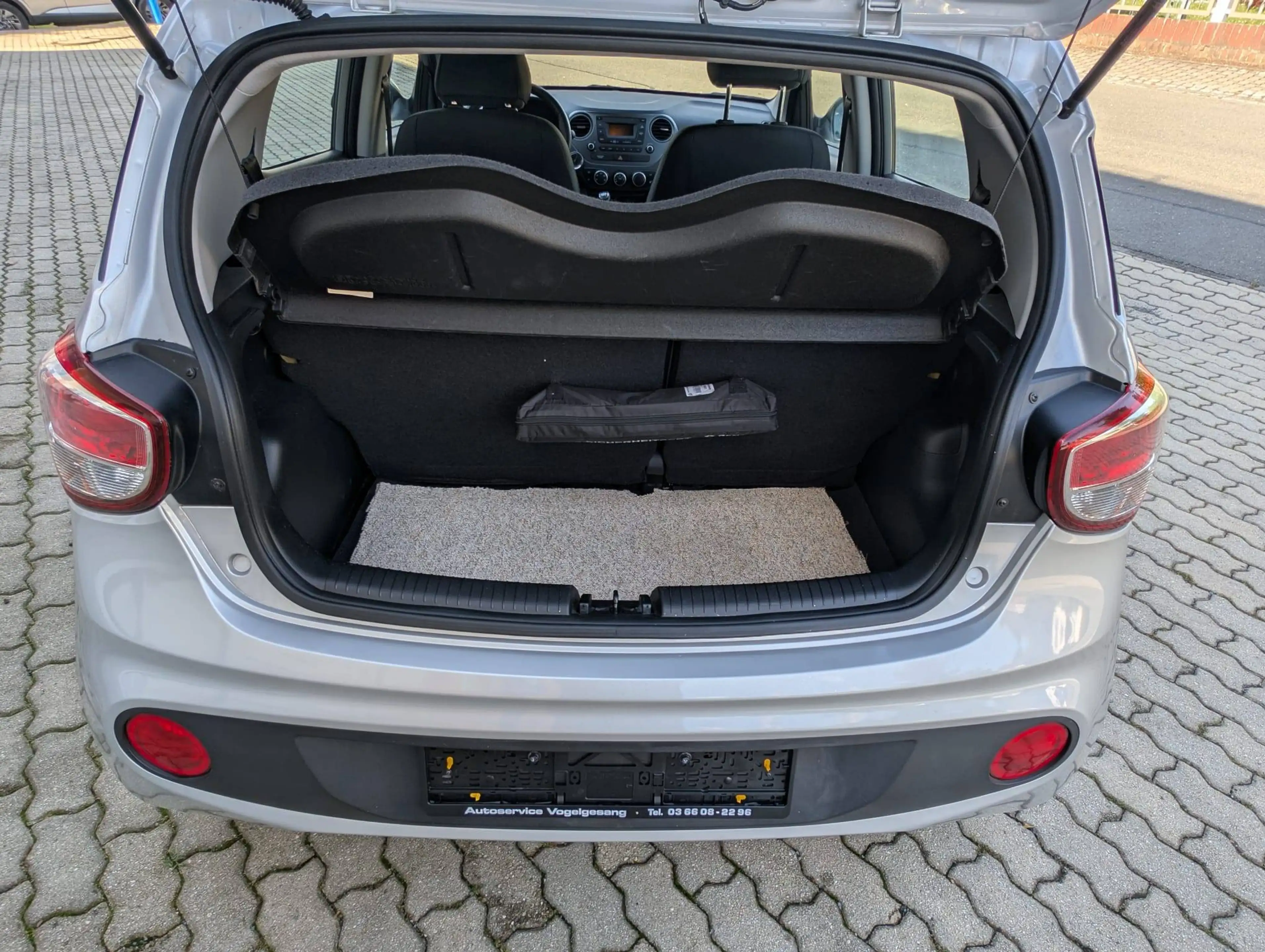 Hyundai i10 Trend, Klima, SHZ, Lenkrad beheizt — photo 4