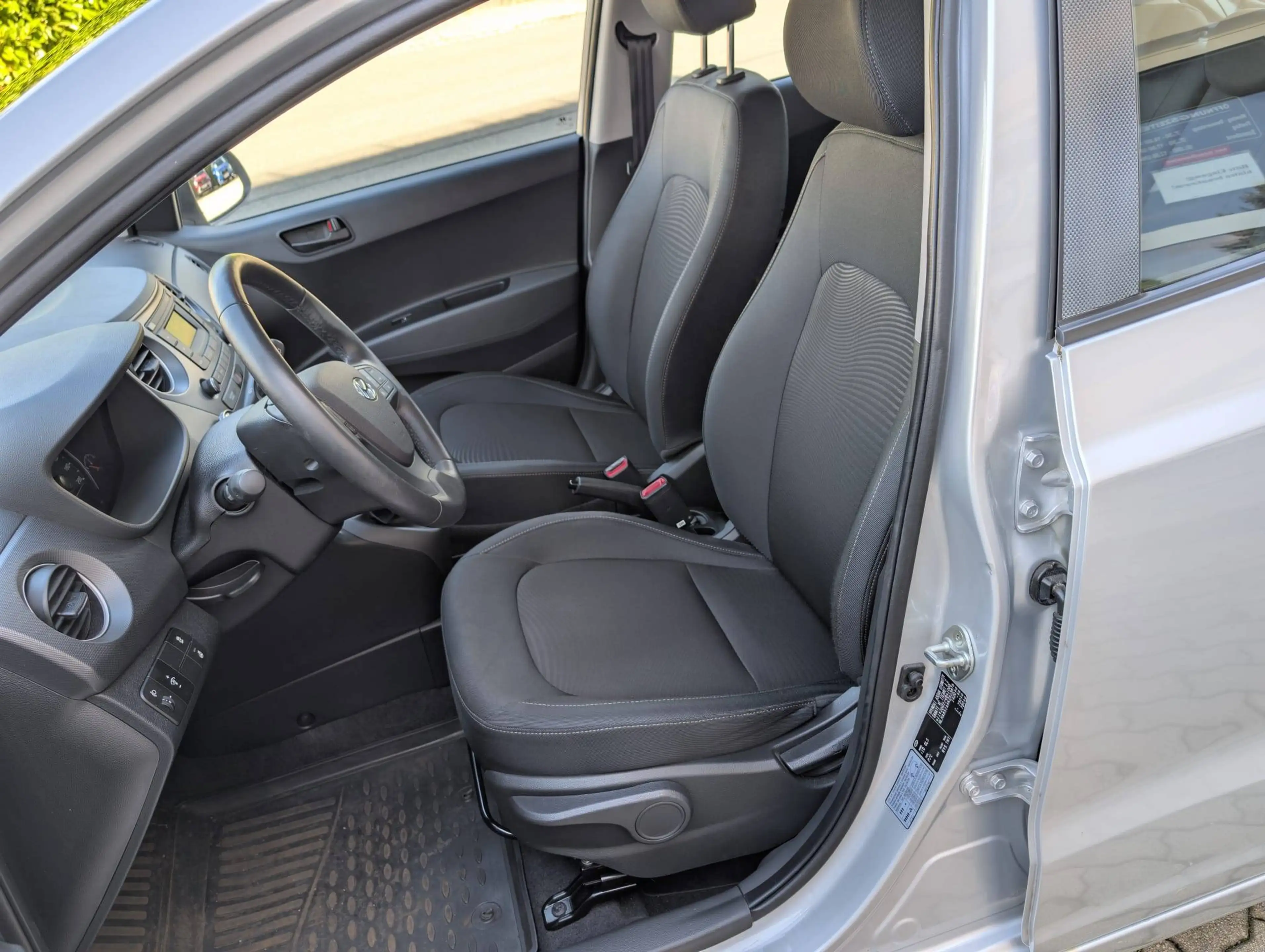 Hyundai i10 Trend, Klima, SHZ, Lenkrad beheizt — photo 8