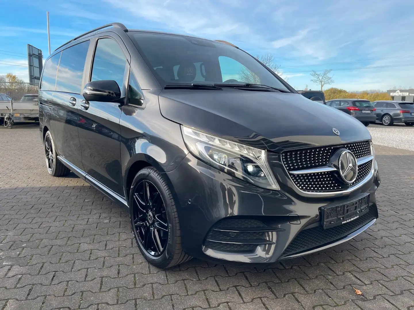 Mercedes-Benz V 250 d Lang-AMG-LED-Leder-Standh.-Kamera-Navi Grau - 1