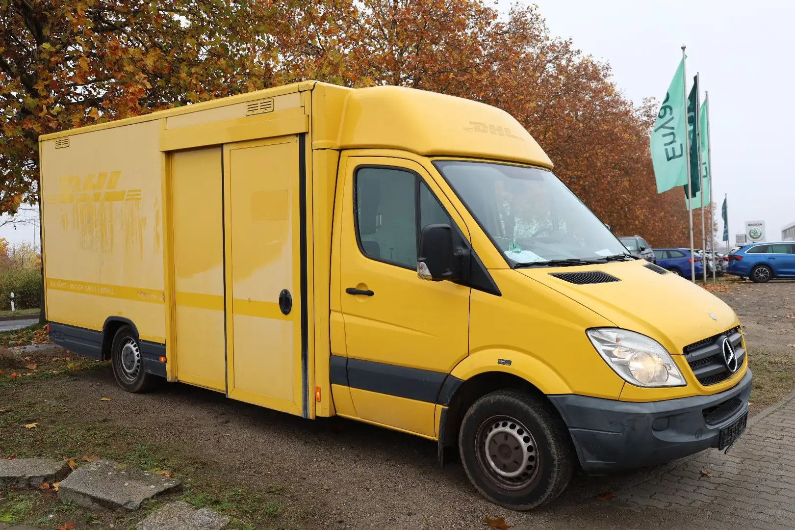 Mercedes-Benz Sprinter II Pritsche/ Koffer/Regalsystem Jaune - 1