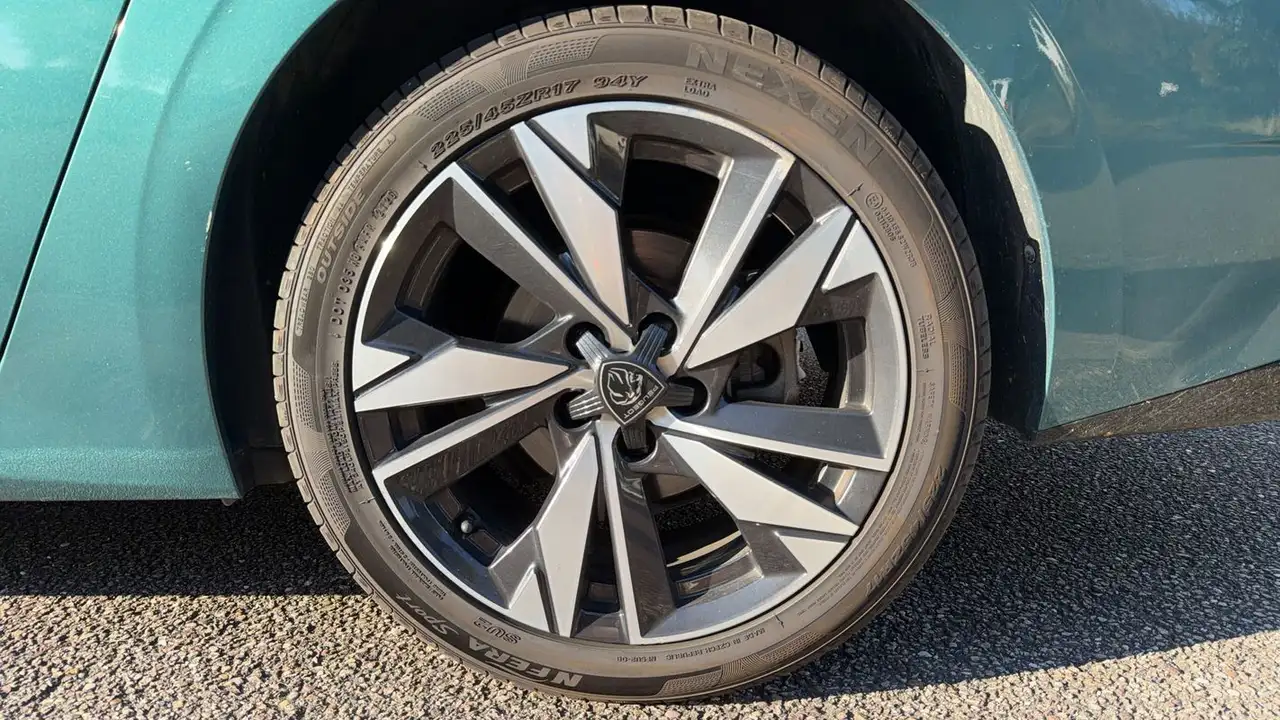 Peugeot 308 308 — photo 19