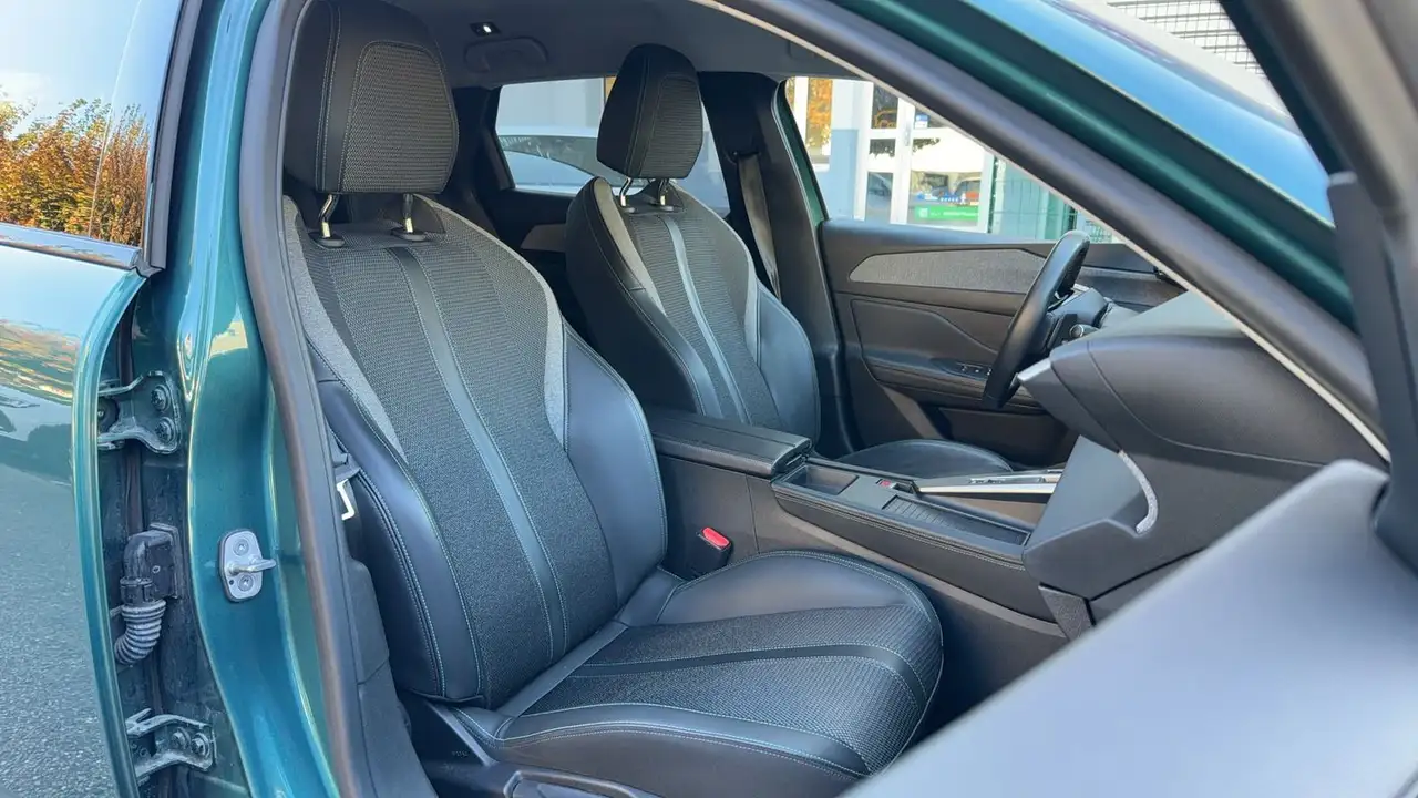 Peugeot 308 308 — photo 28