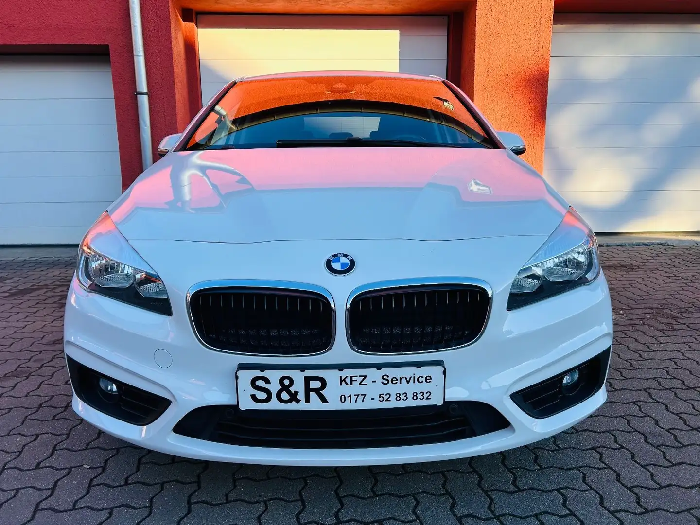 BMW 218 2 Active Tourer 218 i Advantage Weiß - 2
